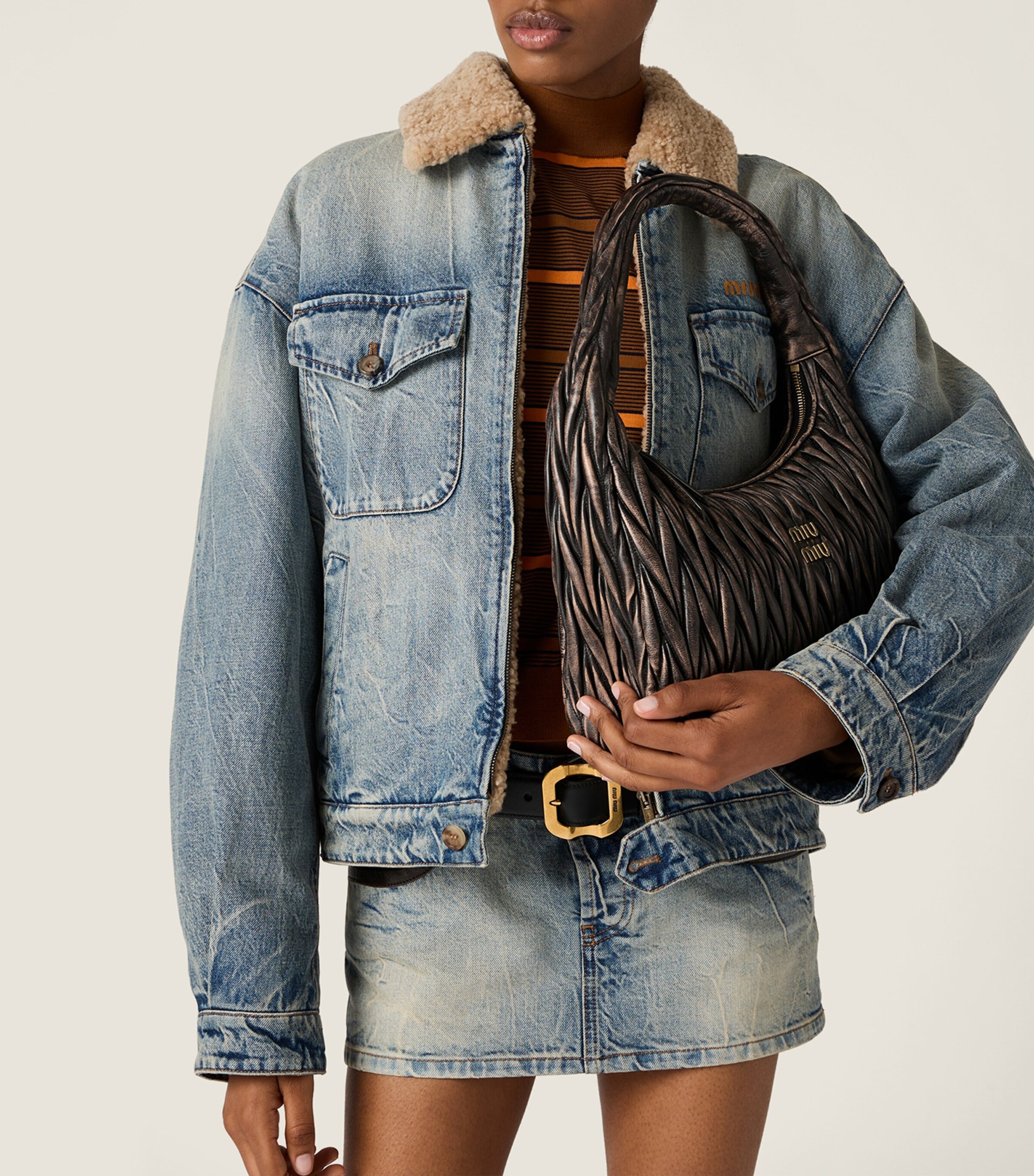 Matelassé Calfskin Wander Shoulder Bag F0201 Image 5