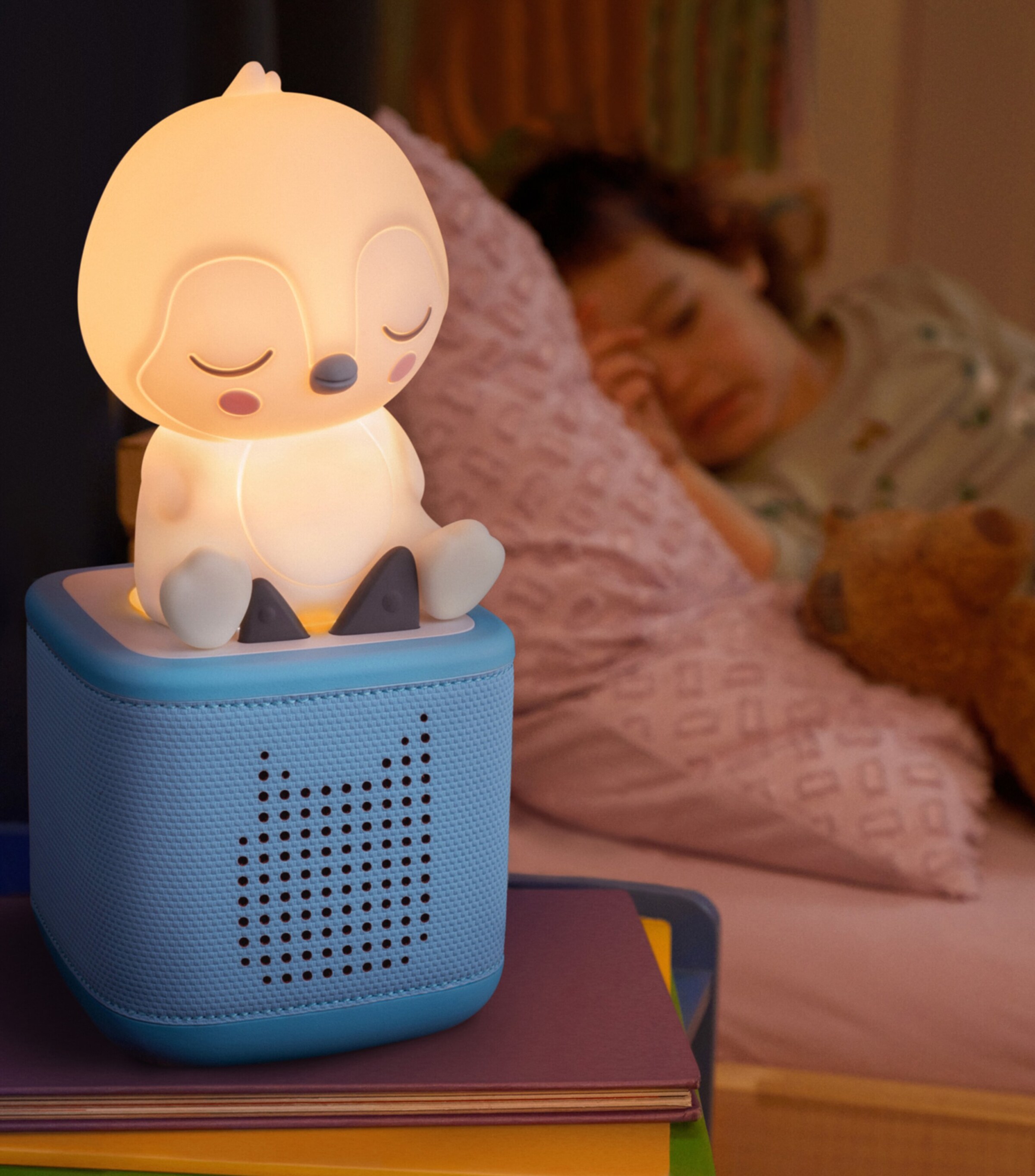 Tonies Sleepy Friends Penguin Night Light Image 2
