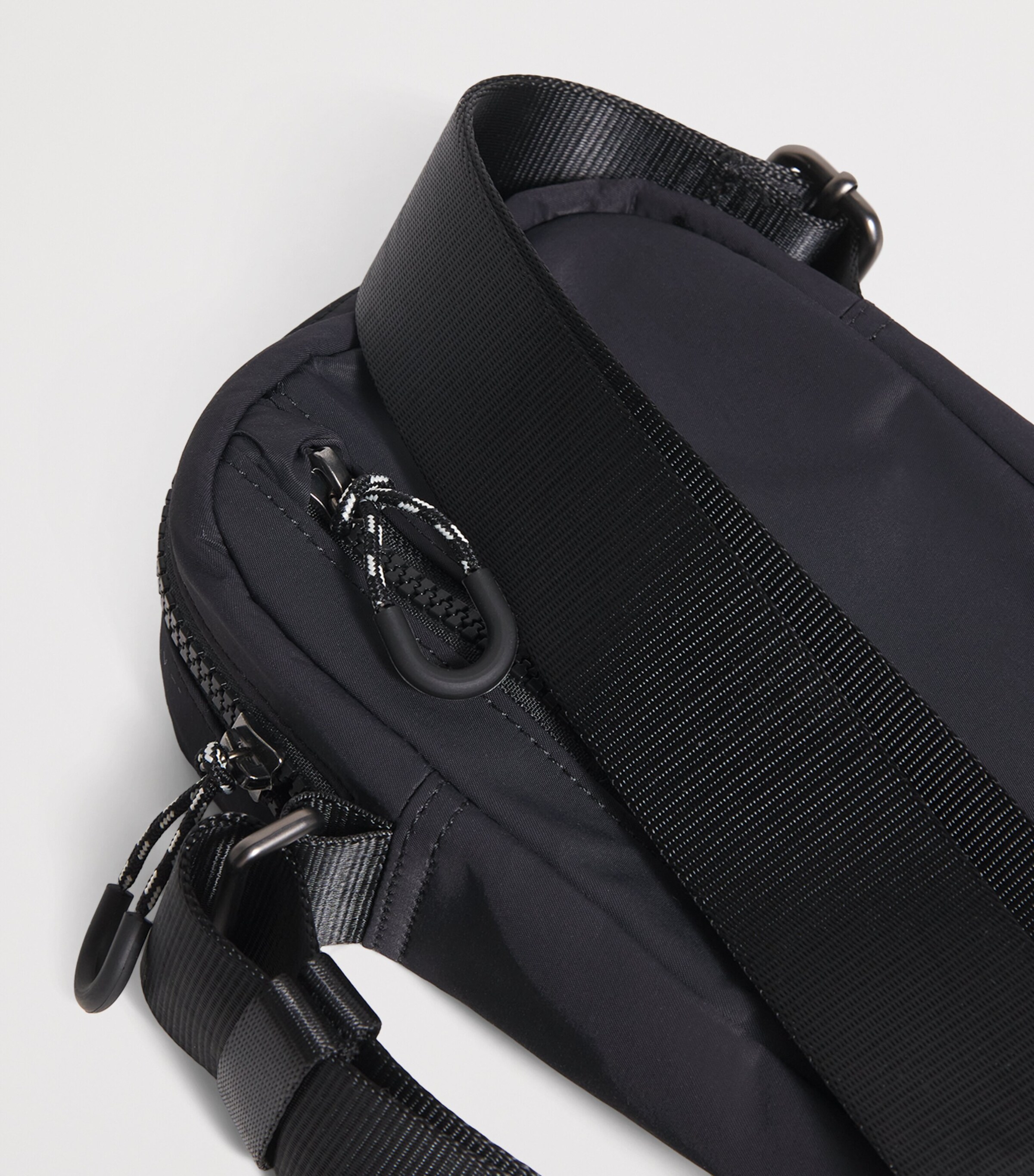 VUORI All Around Cross-Body Bag Black Image 6