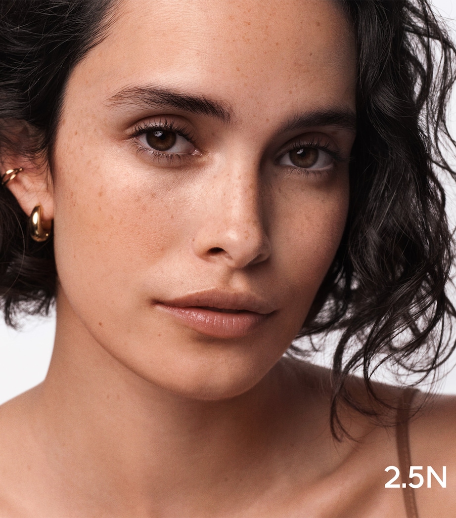 Terracotta Le Teint Glow Foundation 2.5N Image 5