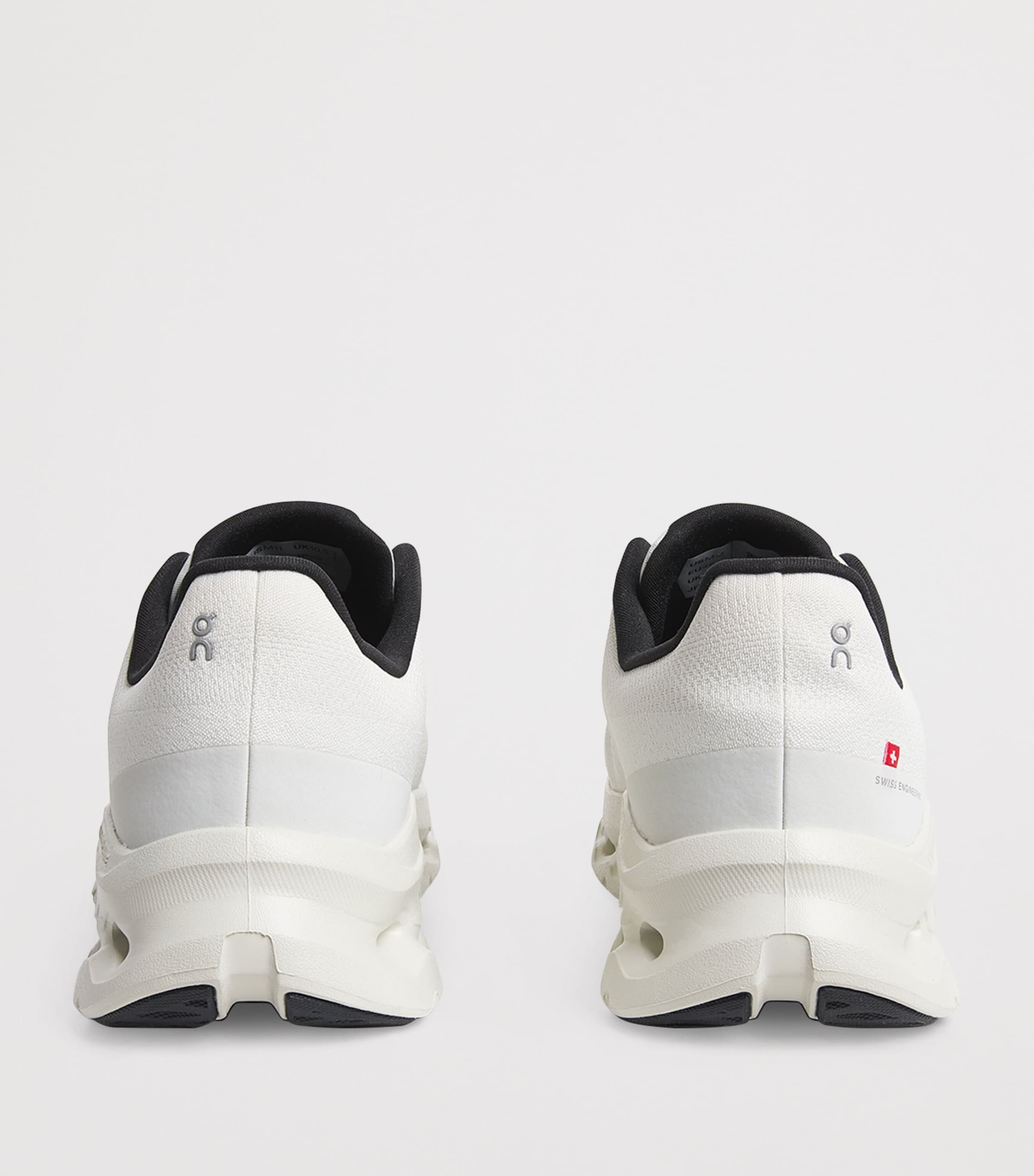 On Mens Cloudtilt Trainers Pearl | Ice Image 3