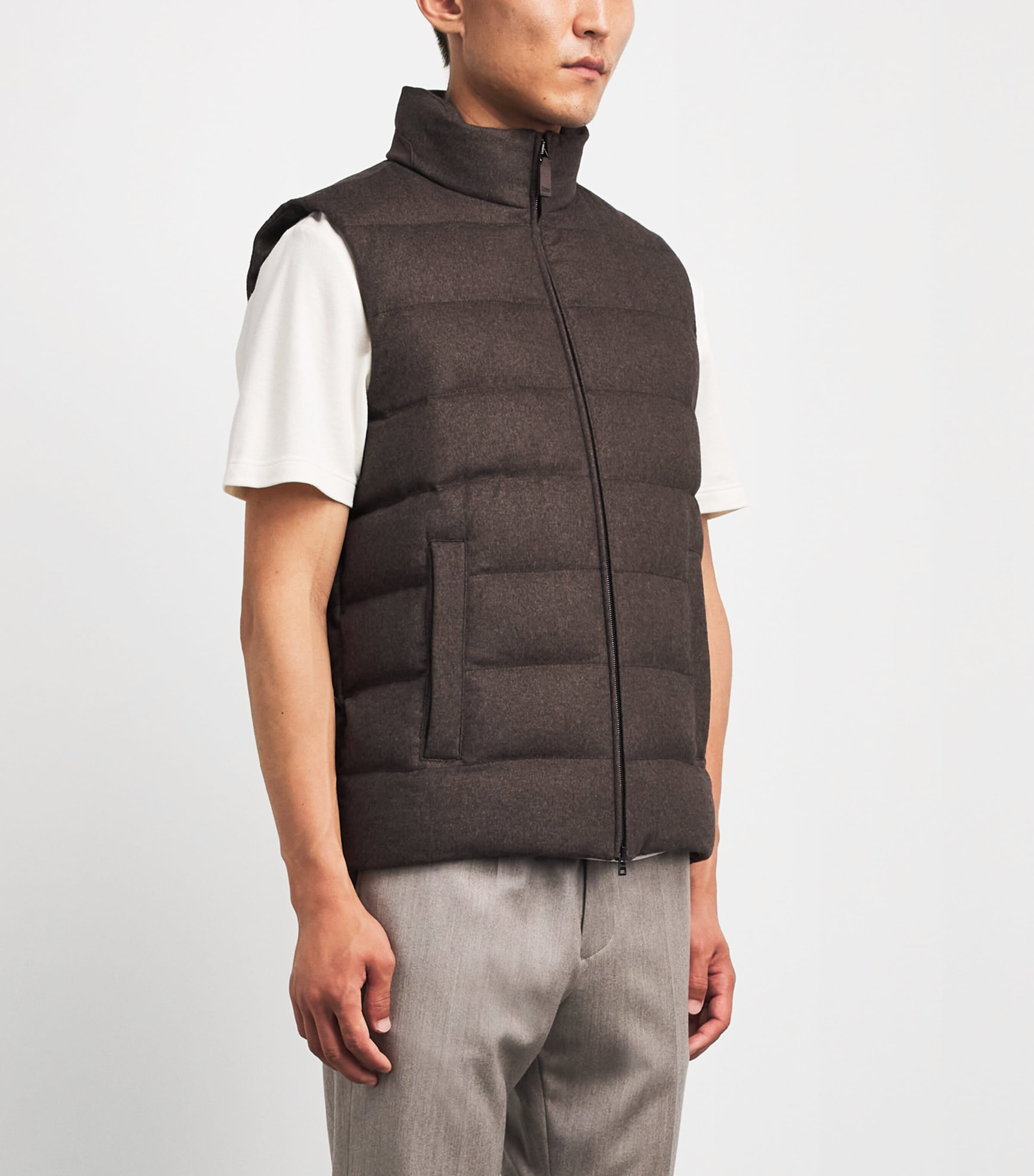 Herno Mens Silk-Cashmere Down Quilted Gilet Marrone Scuro Image 4