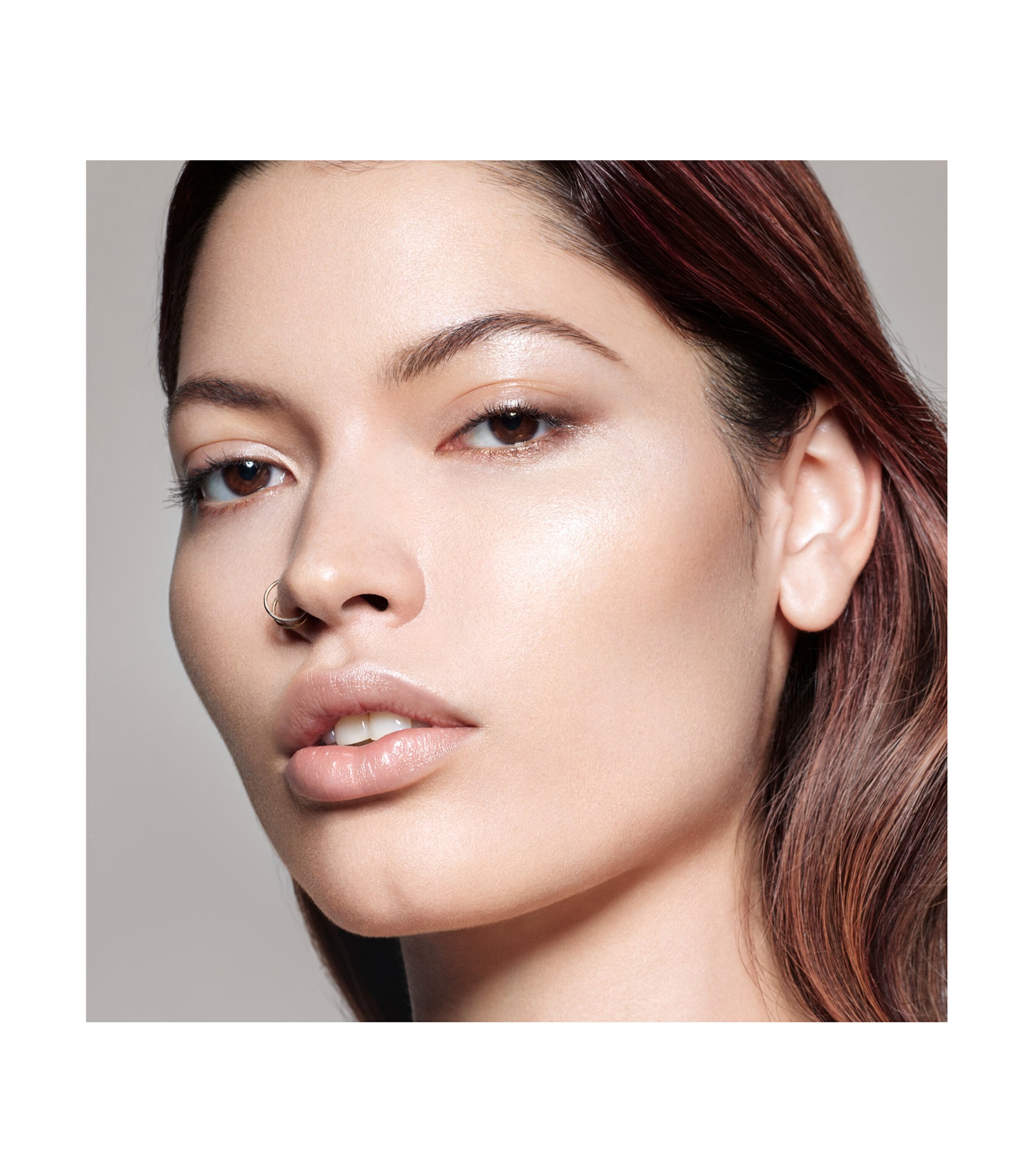 Skin Fetish: Sublime Perfection Foundation LIGHT 3 Image 3