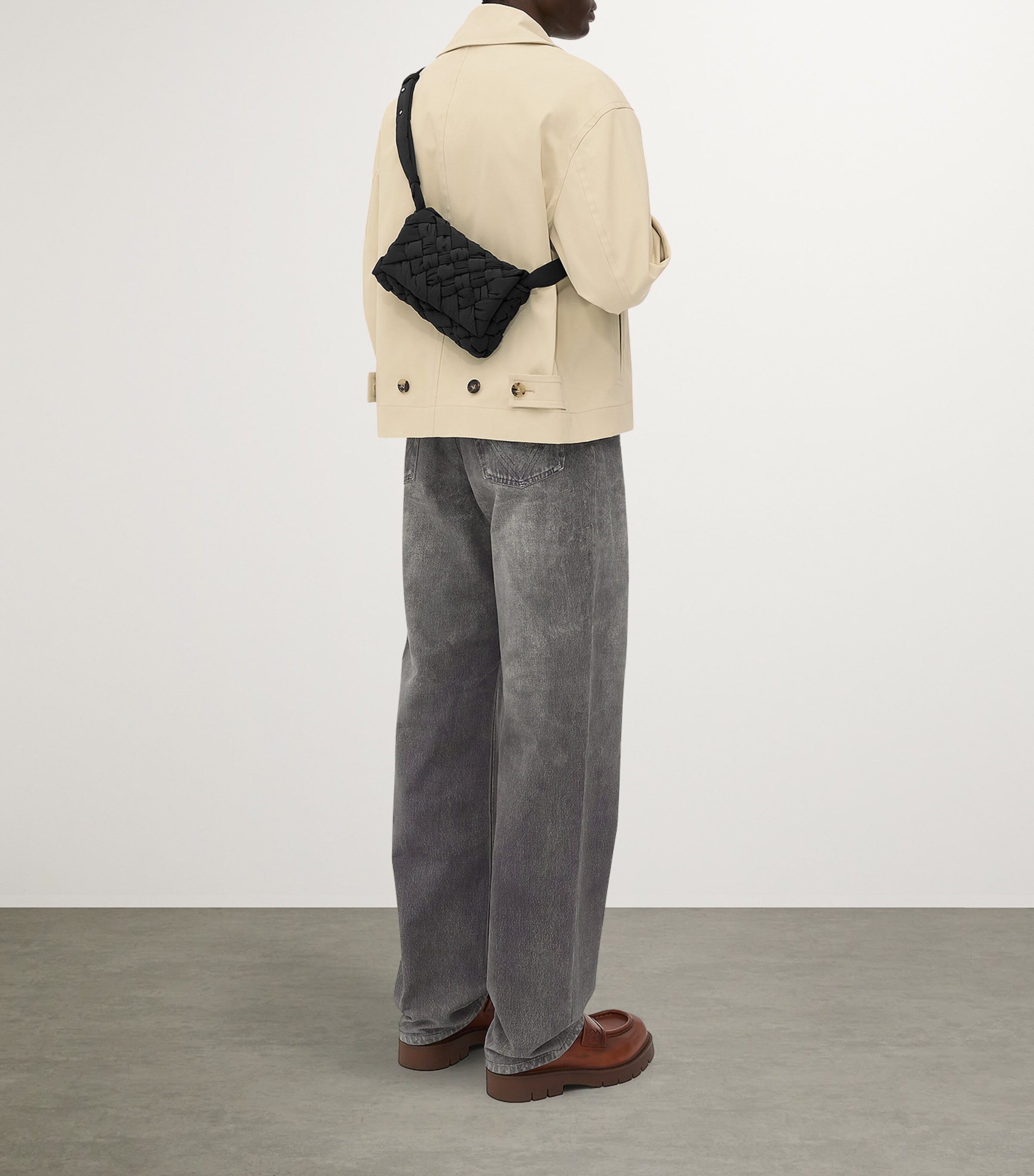 バッグ BOTTEGA VENETA Body bag Intrecciato y2k Bottega Veneta Men's Intrecciato Medium Crossbody Bag - Bergdorf
