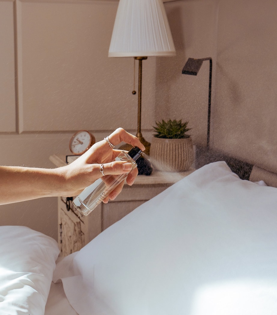 Restful Sleep Pillow Mist (30ml) NO COLOUR Image 4