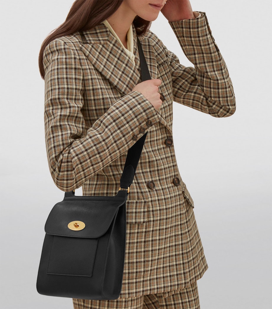 Medium Leather Antony Messenger Bag BLACK Image 6