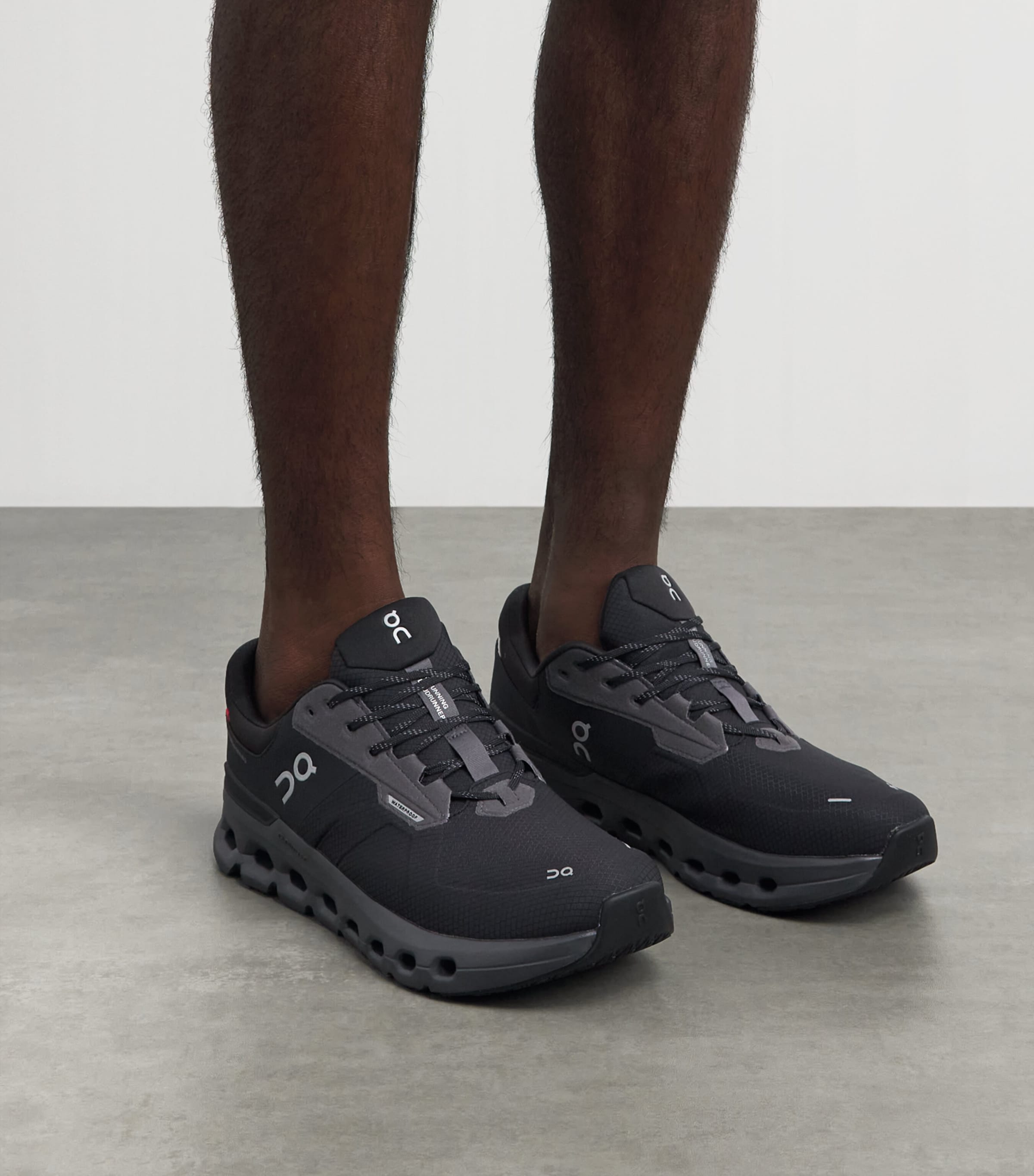 On Mens Waterproof Cloudrunner 2 Trainers Magnet Black Image 4