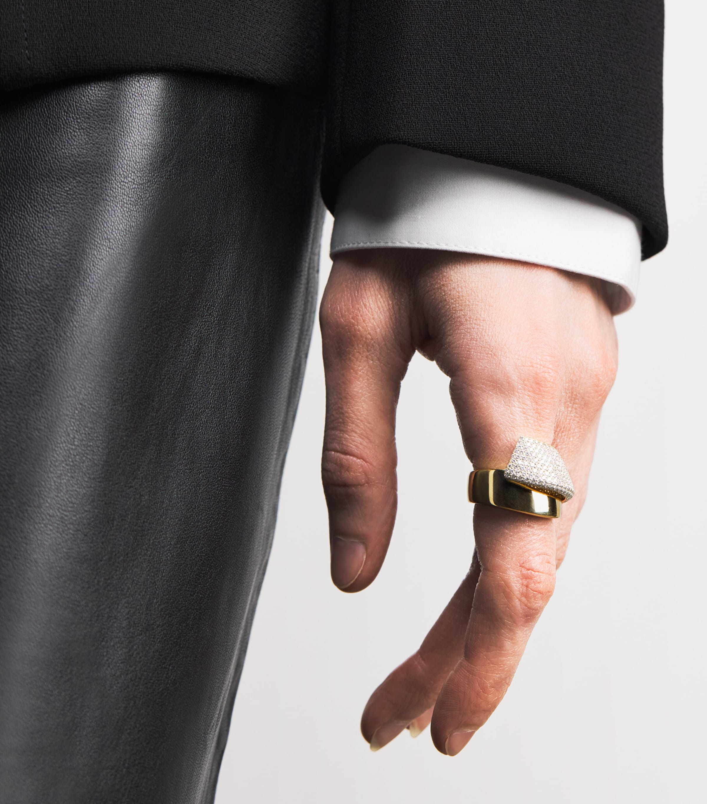 Yellow Gold and Diamond Divino Ring YELLOW GOLD Image 5