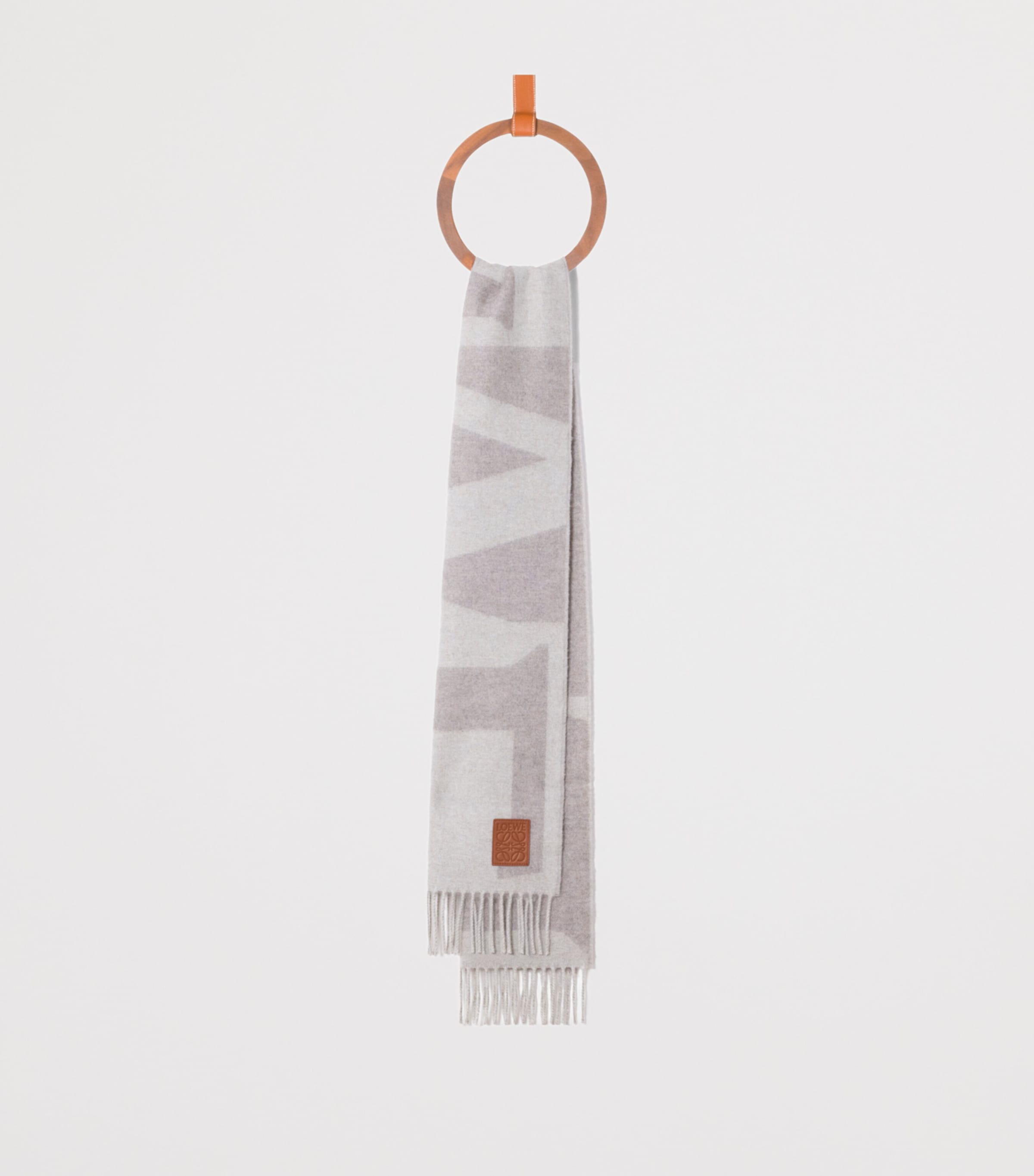 Cashmere Anagram Scarf LIGHT GREY/STONE Image 2