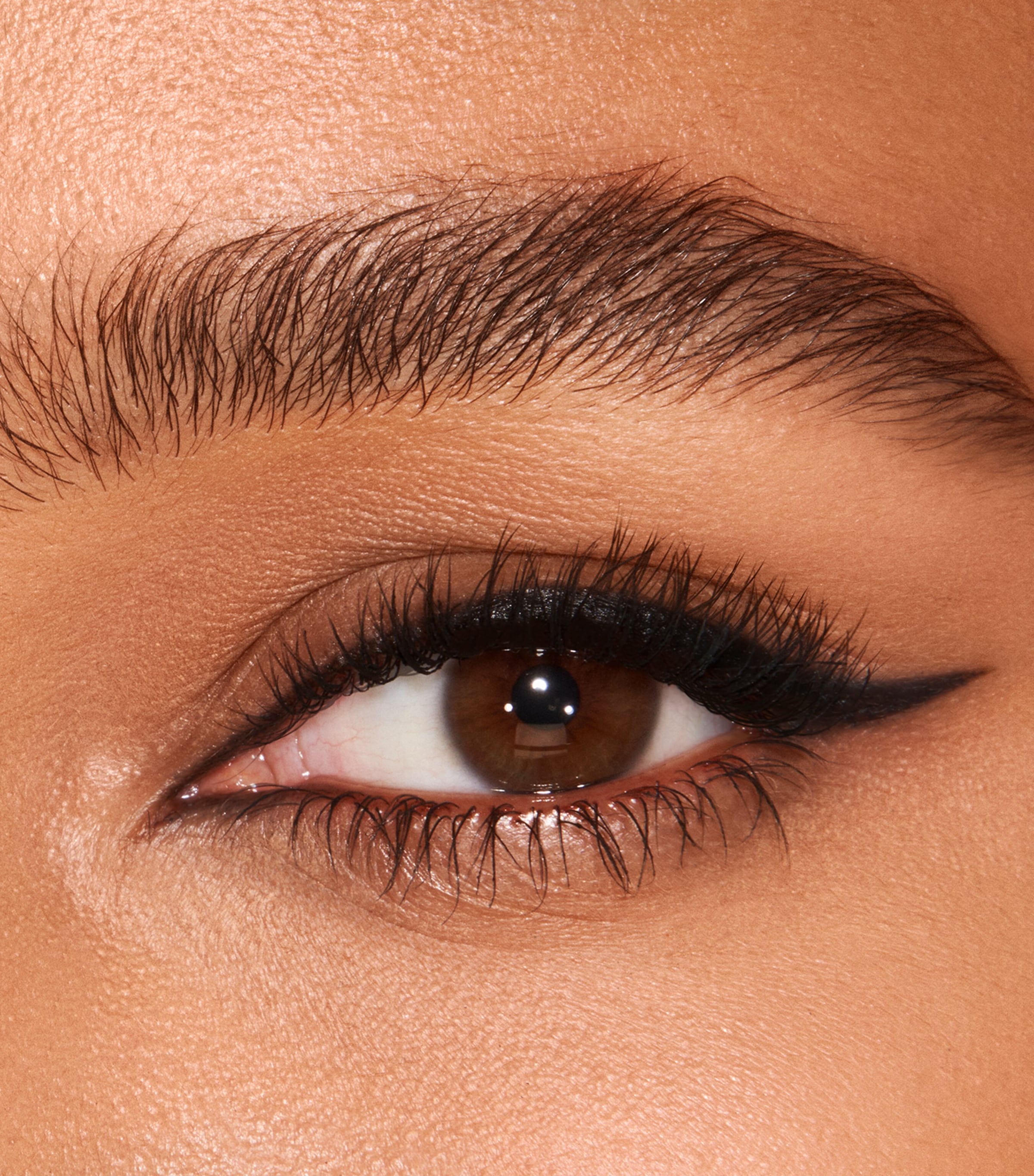 Charlotte Tilbury The Classic Eyeliner Pencil Classic Black Image 3