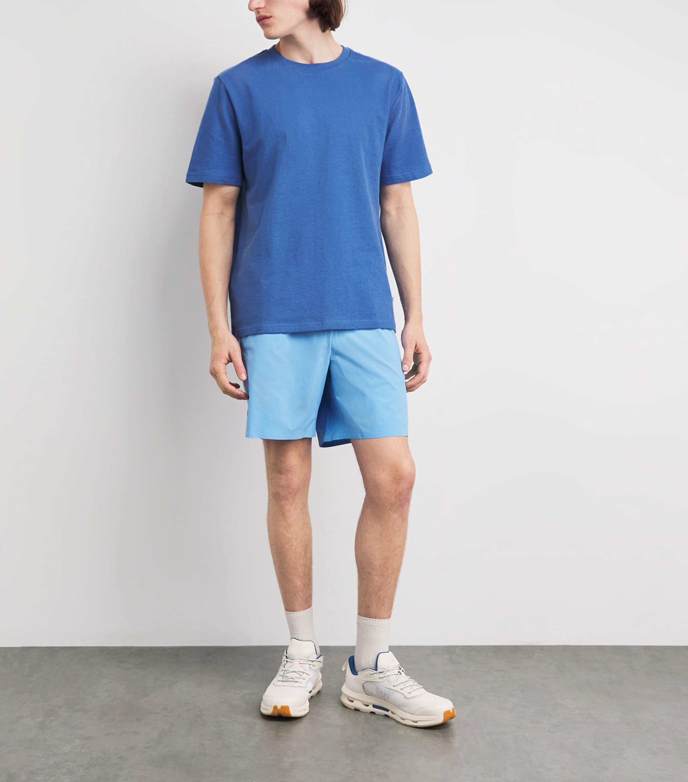On Mens Cloudzone Moon Trainers Ivory | Nightfall Image 4