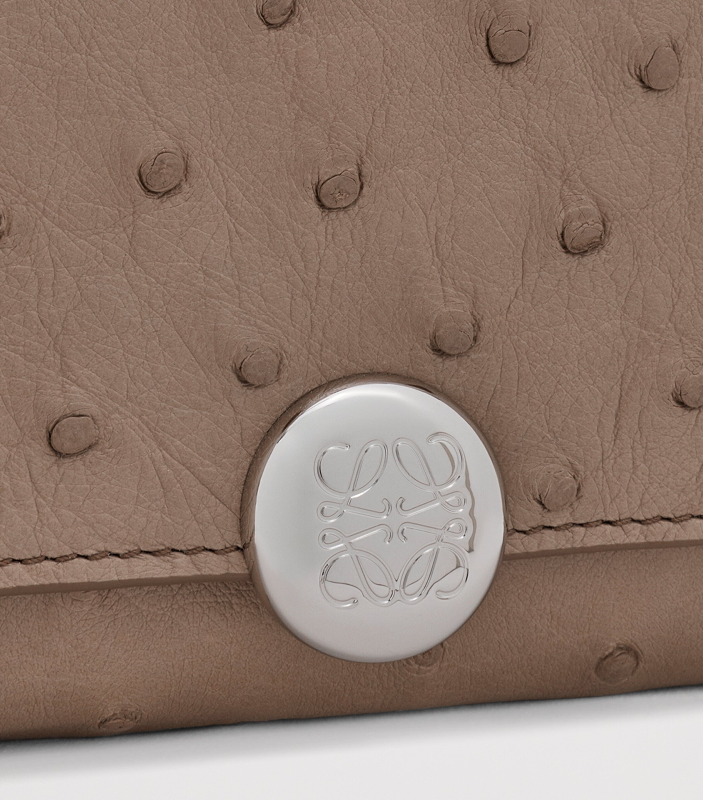 LOEWE Ostrich Leather Pebble Continental Wallet Dark Taupe Image 6
