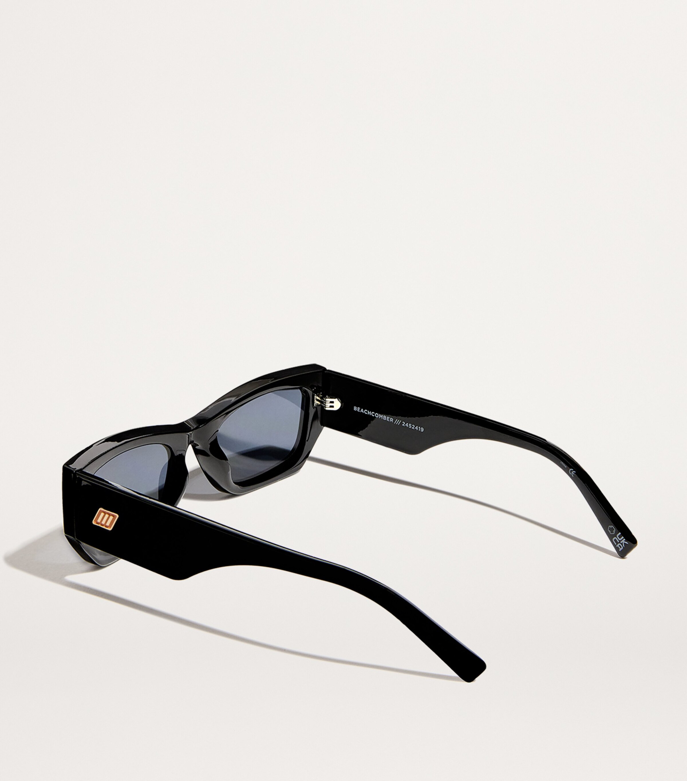 Le Specs Beachcomber Sunglasses Black Smoke Image 3