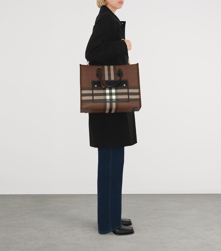 Medium Freya Tote DARK BIRCH BROWN Image 4