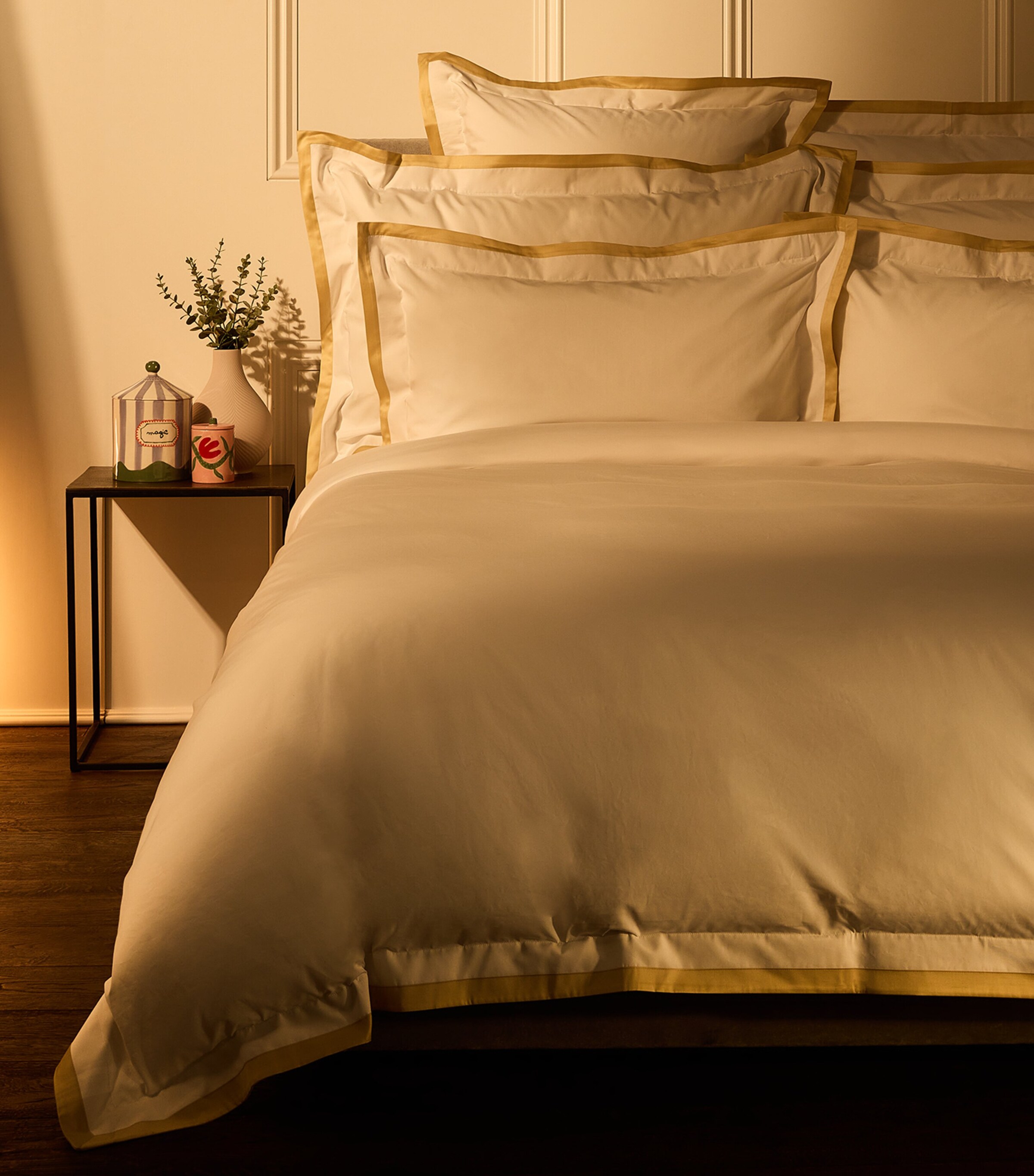 Celso De Lemos Hella King Duvet Cover (230cm x 220cm) Reims Image 2