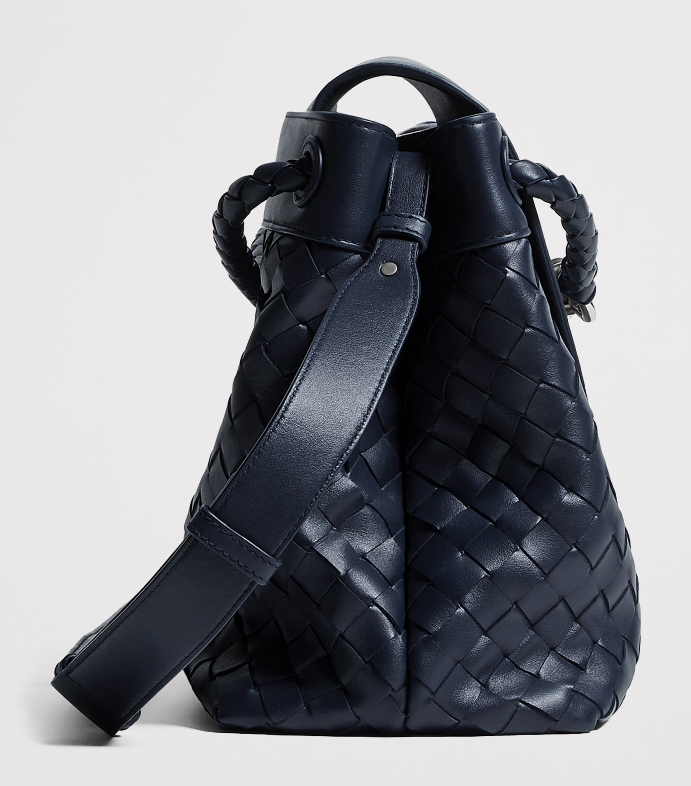 Bottega Veneta Leather Andiamo Messenger Bag Image 6