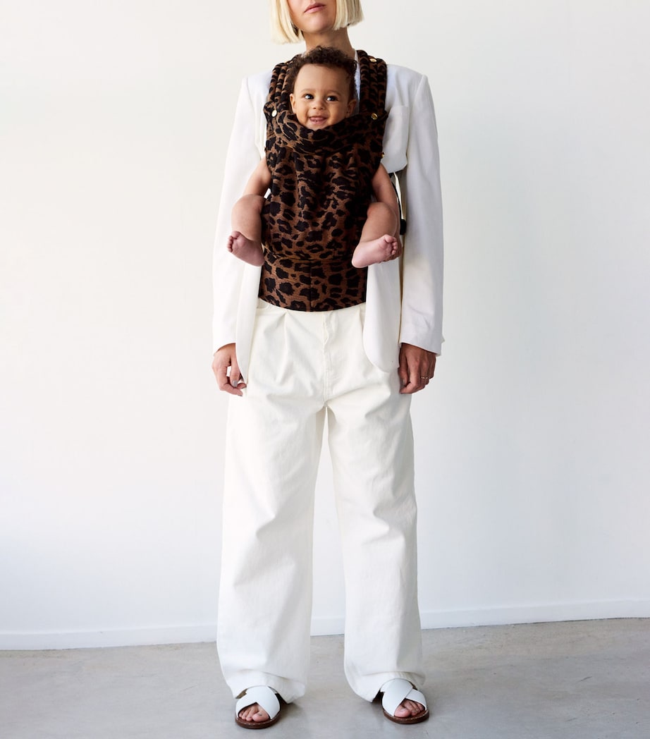 Zeitgeist Baby Carrier Leopard Classic BROWN Image 2