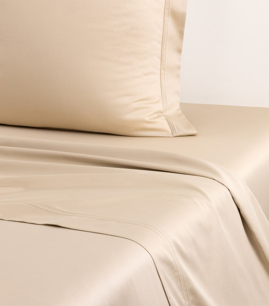 Triomphe Double Flat Sheet (240cm x 295cm) DUNE Image 3