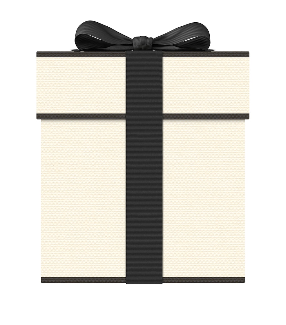 Dark Amber & Ginger Lily Intense Classic Candle (200g) NO COLOUR Image 2