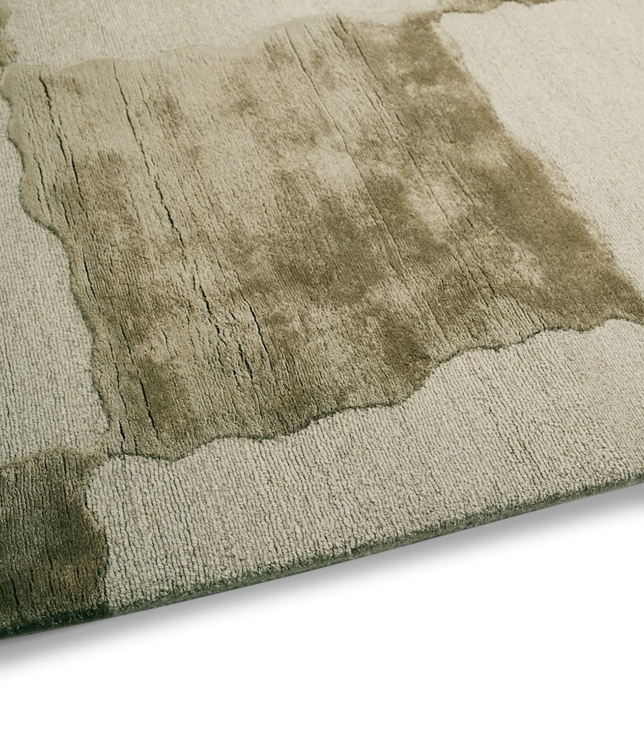 x Kelly Wearstler Arwen Moss Rug (2.44m x 3.05m) GREEN Image 4