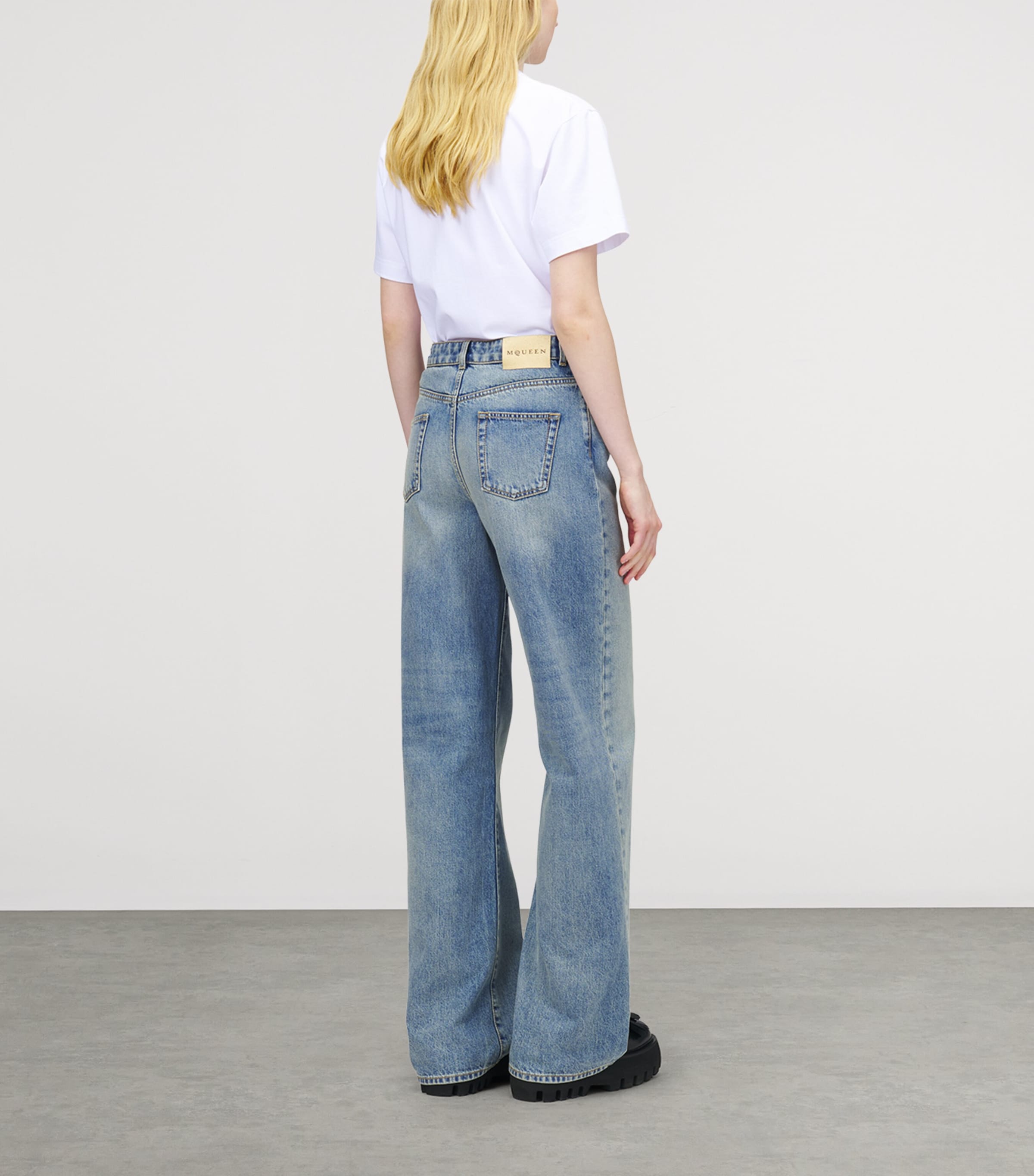 Mid-Rise Wide-Leg Jeans 4383 Image 4
