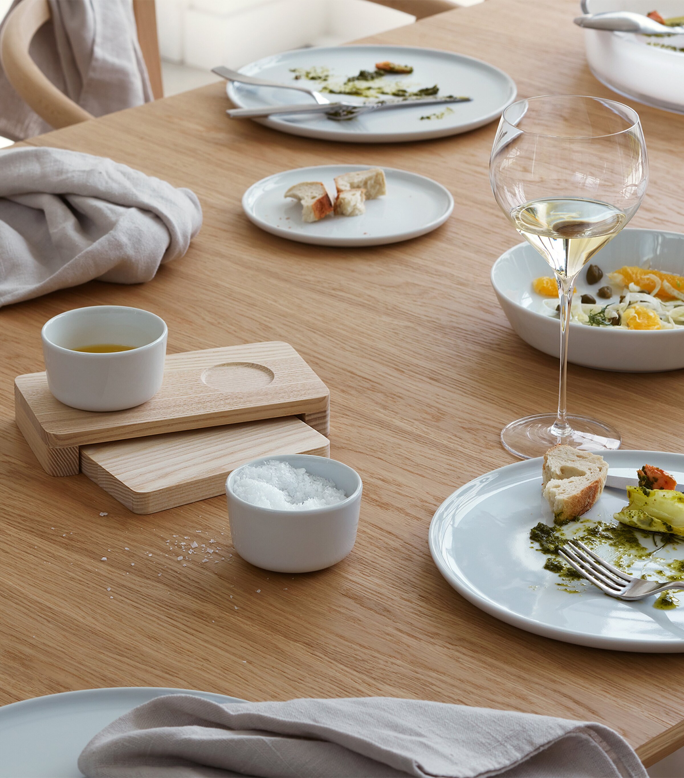 Porcelain Collective Serving Bowls and Tray Set WHITE Image 6