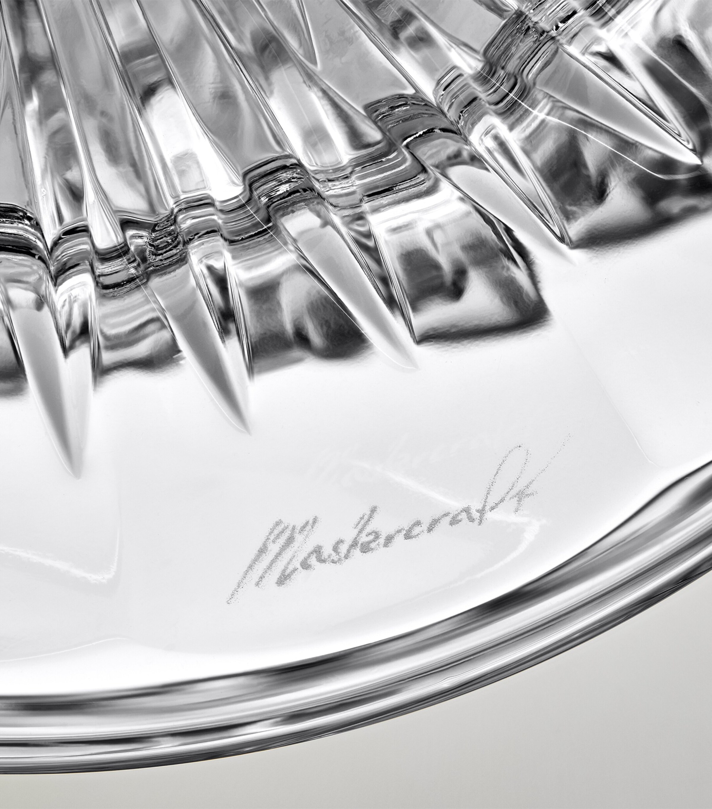 Mastercraft Heritage Eileen Centrepiece (41cm) CLEAR Image 4