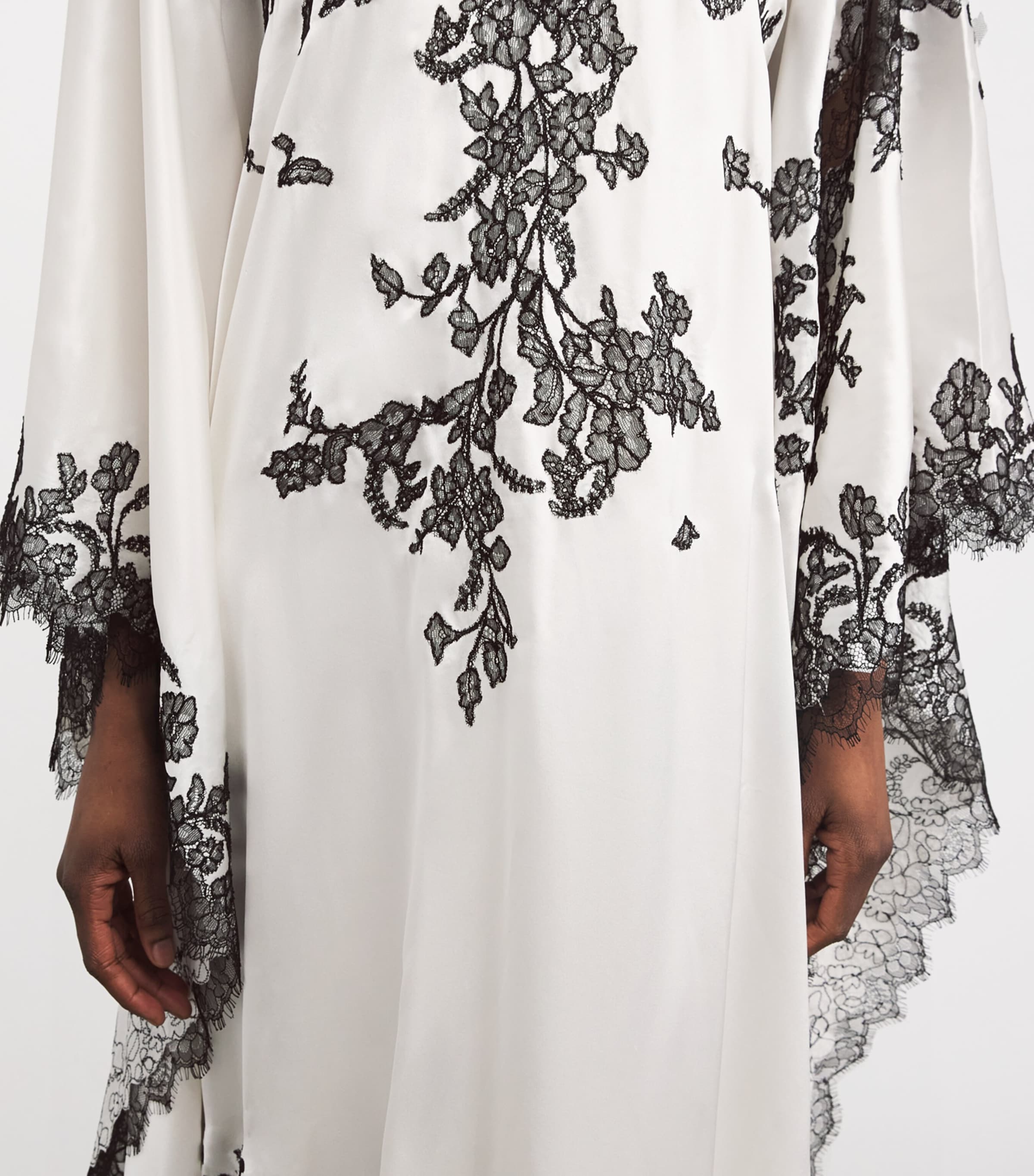 Silk Contrast Lace Kaftan BLACK/WHITE Image 4
