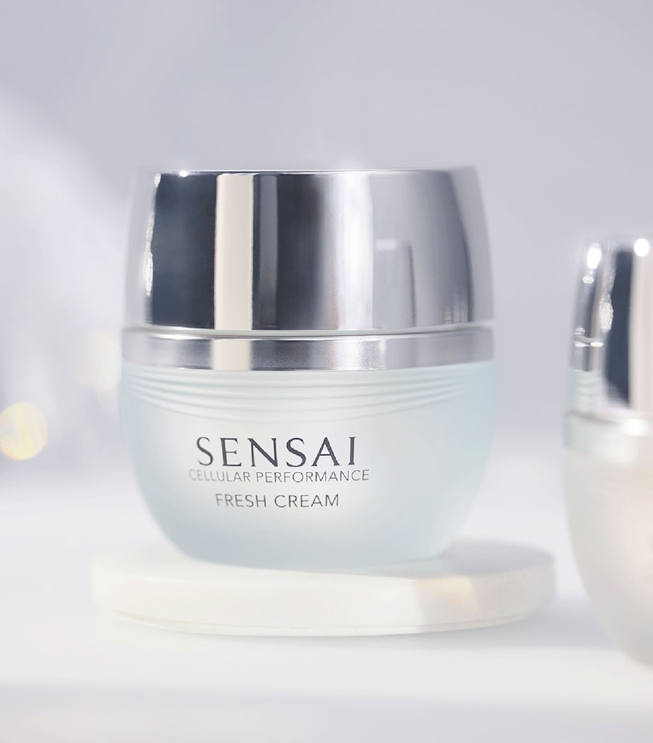 Cellular Performance Fresh Cream (40ml) NO COLOUR Image 4