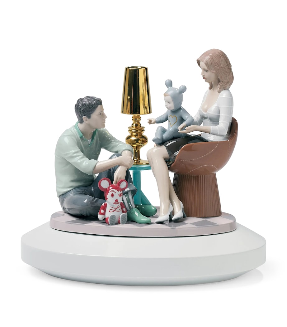 The Family Portrait Figurine NO COLOUR Image 1