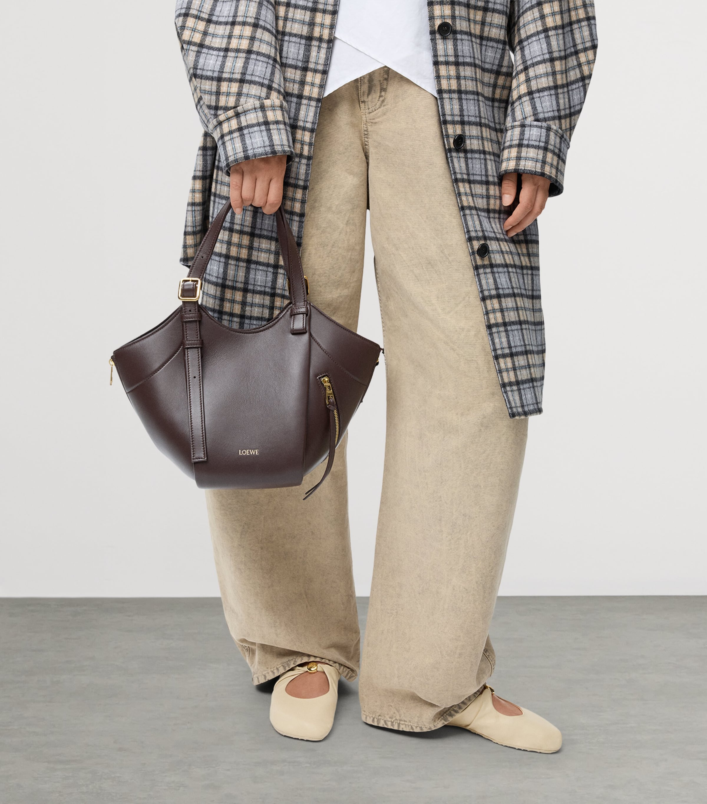 Calfskin Hammock Flip Tote Bag DARK CHESTNUT Image 2