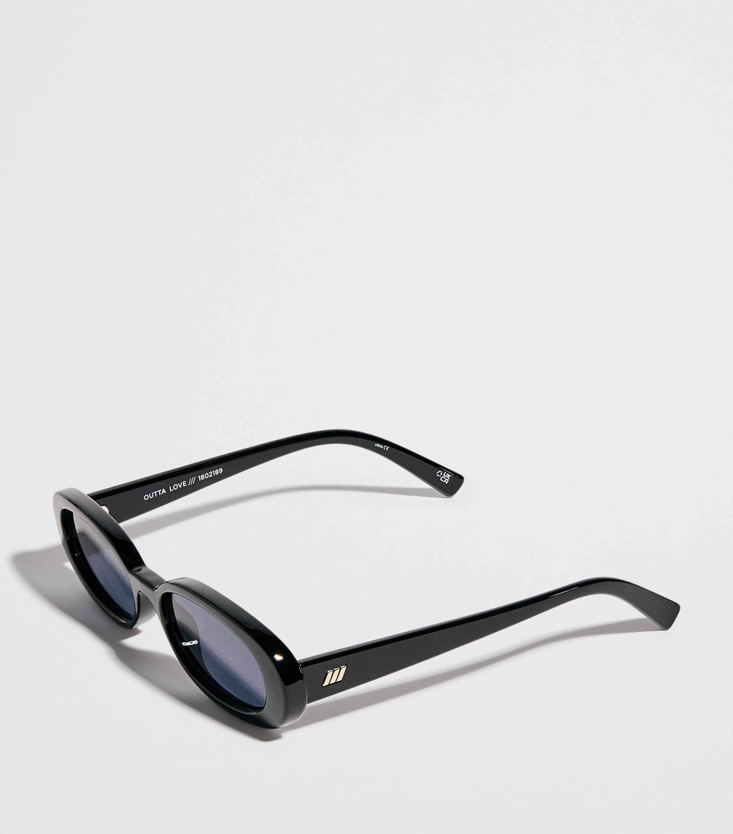 Oval Outta Love Sunglasses BLACK SMOKE Image 2