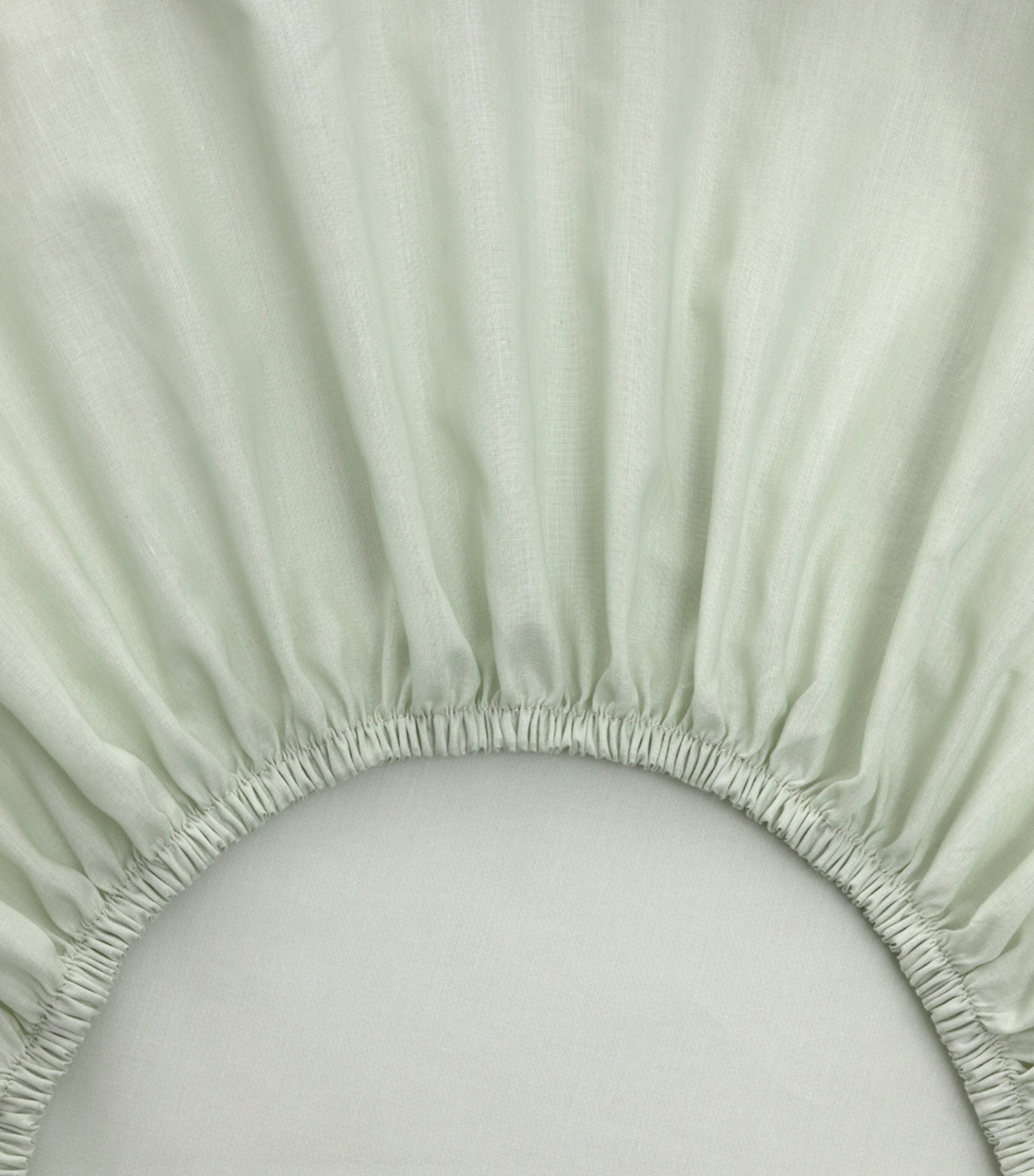 Yves Delorme Batiste Amande Super King Fitted Sheet (180cm x 200cm) Amande Image 3