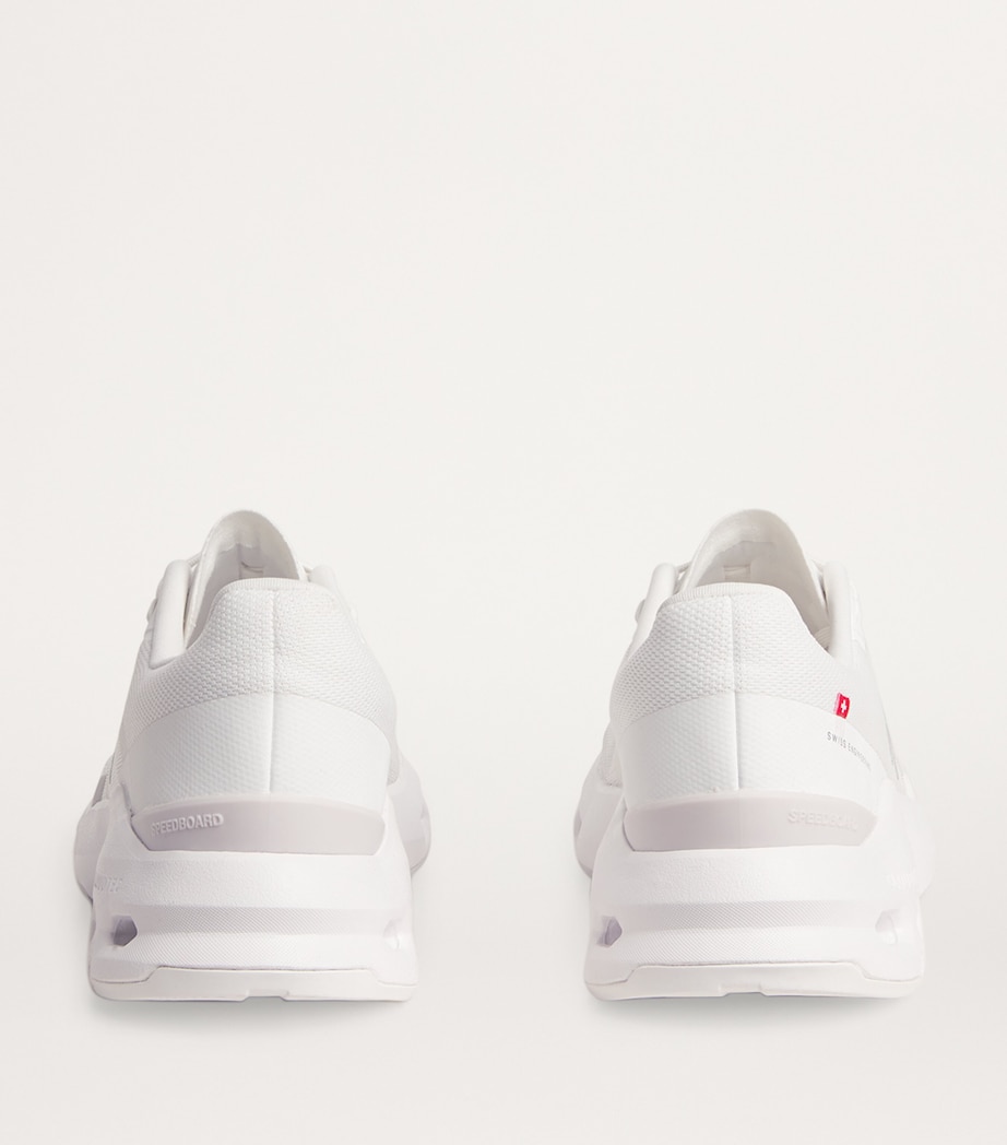 On Cloudpulse Trainers White | Frost Image 4