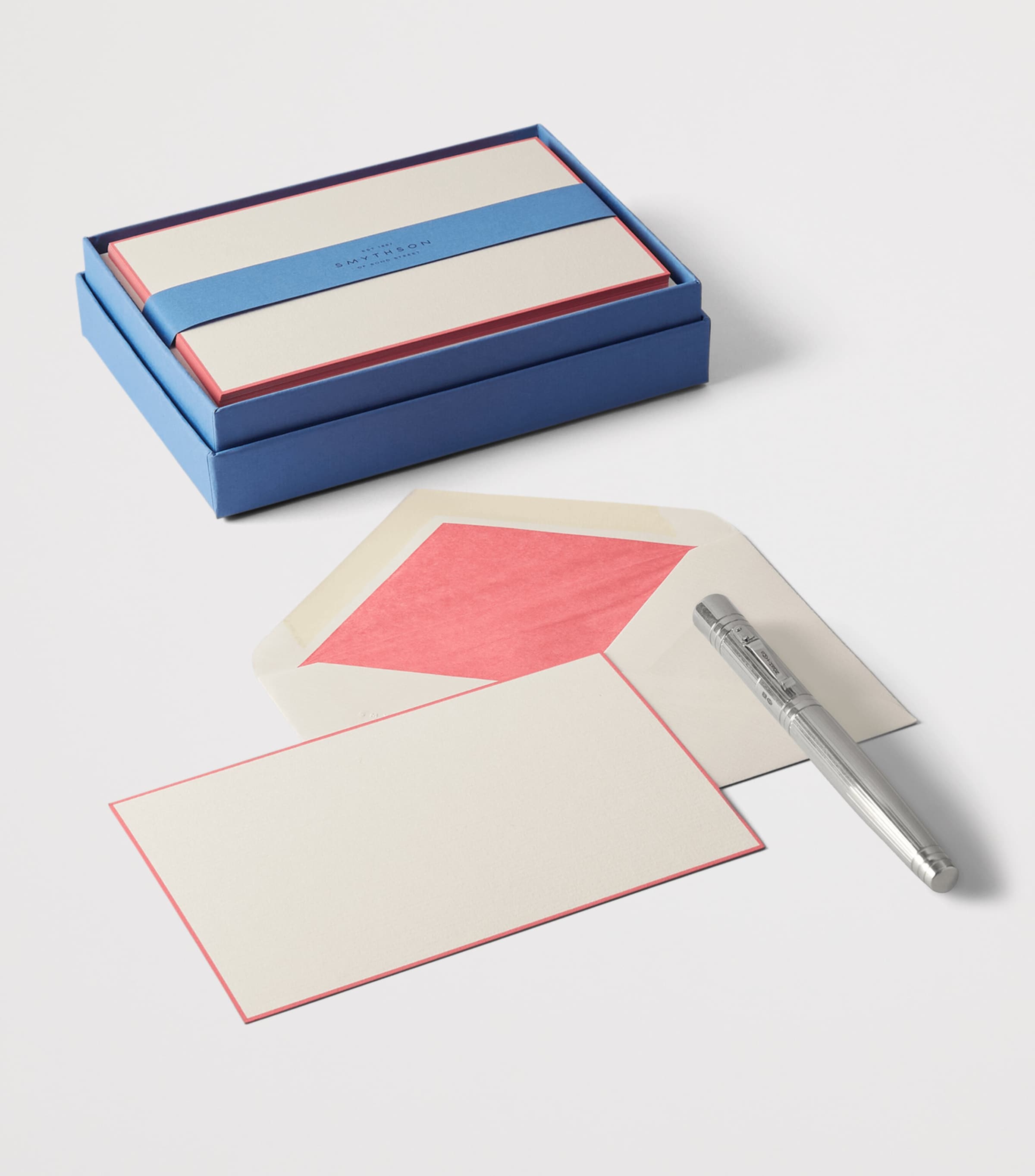 Smythson Box of 10 Correspondence Cards and Envelopes W.laid Candy Pink Image 3
