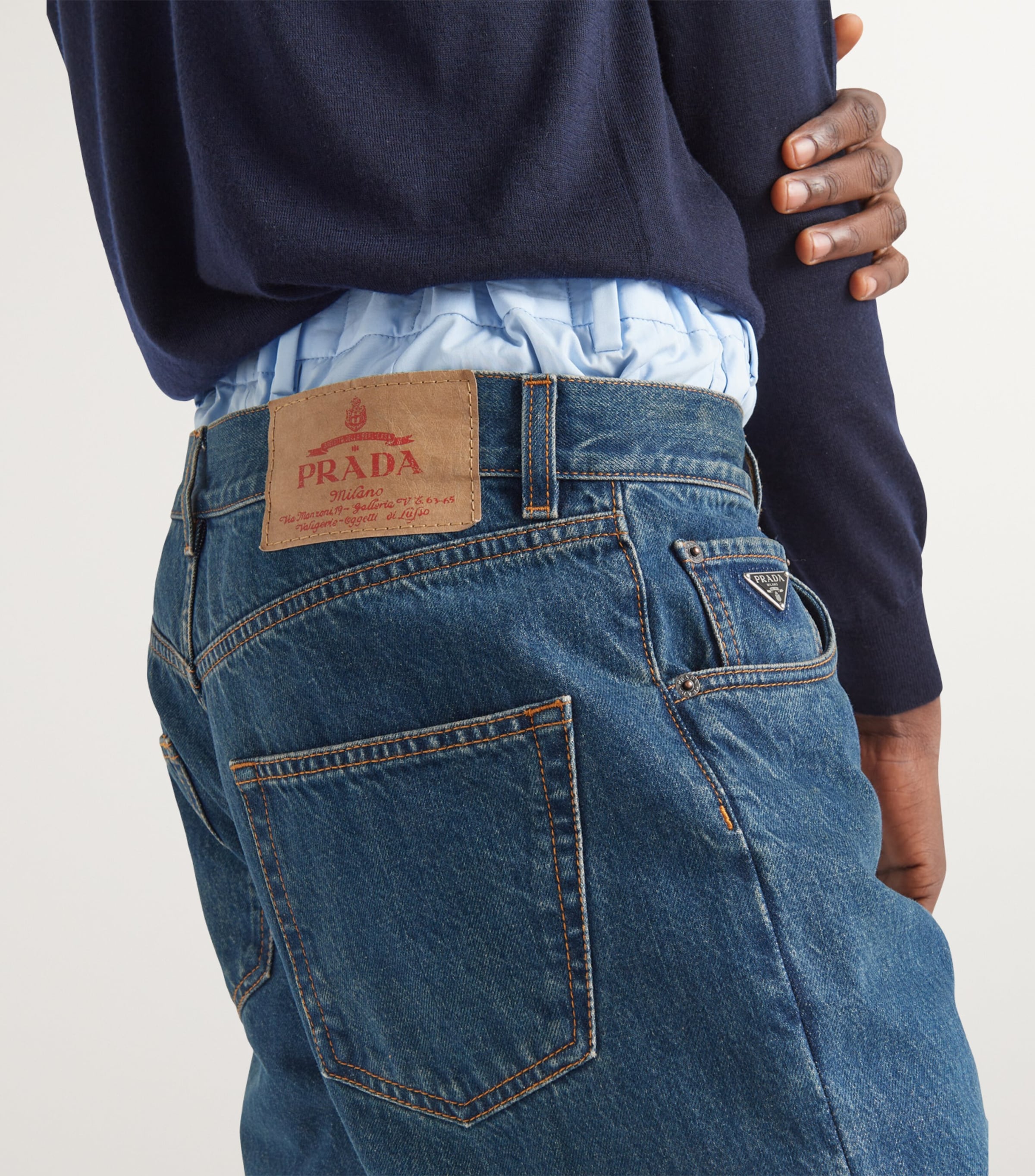 Mid-Wash Jeans F0008 Image 4