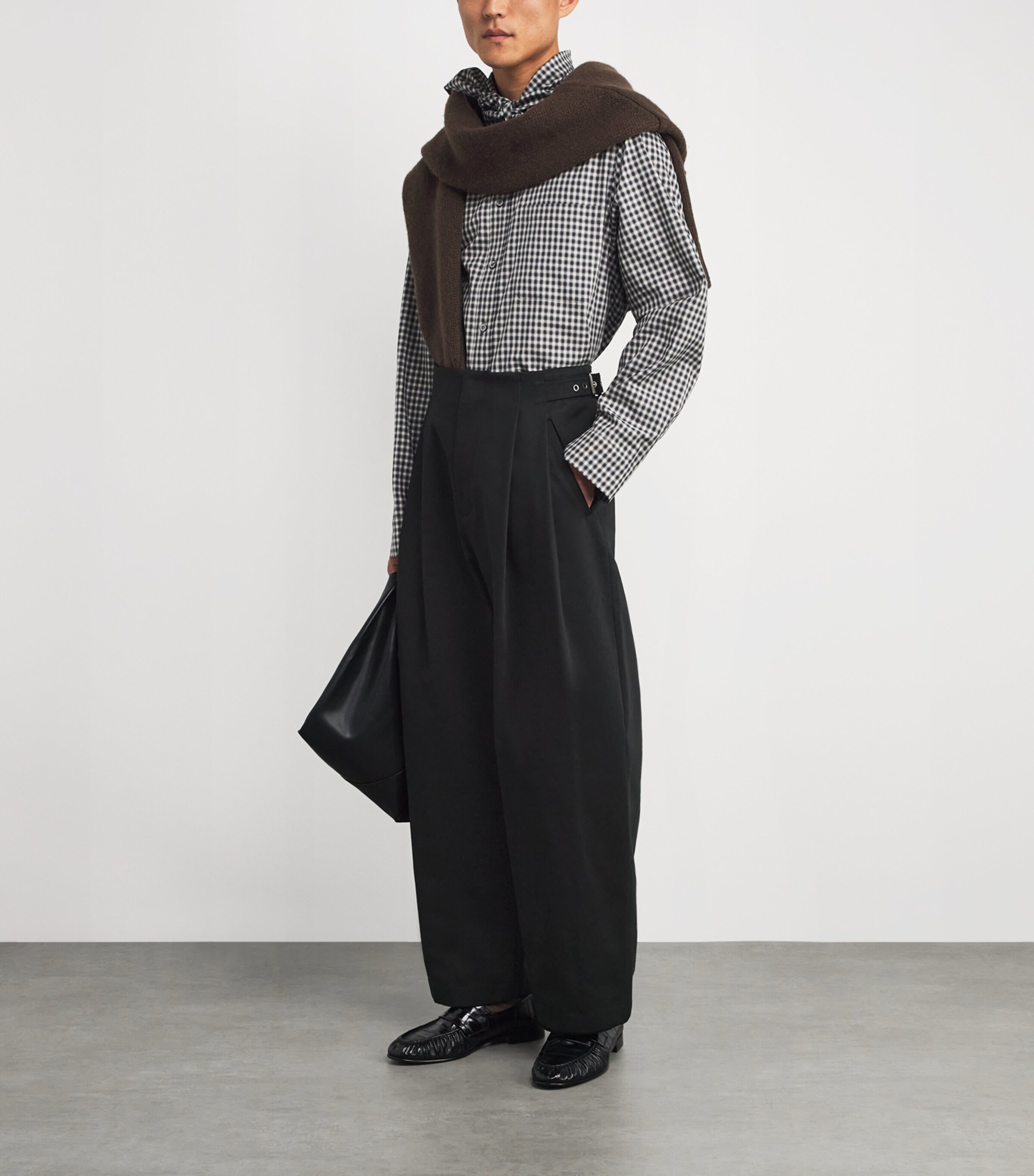 System Mens Belt-Detail Pleated Wide-Leg Trousers Black Bk Image 2