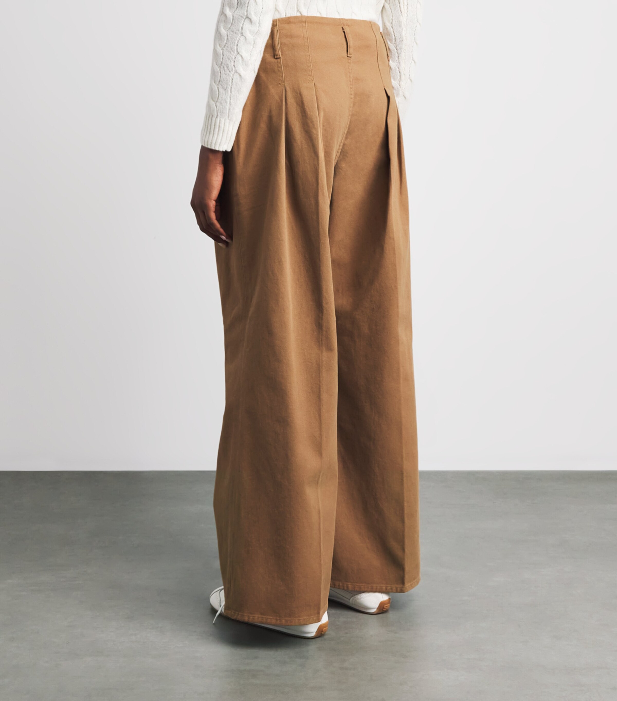 Polo Ralph Lauren Pleated Wide-Leg Trousers Camel Image 5