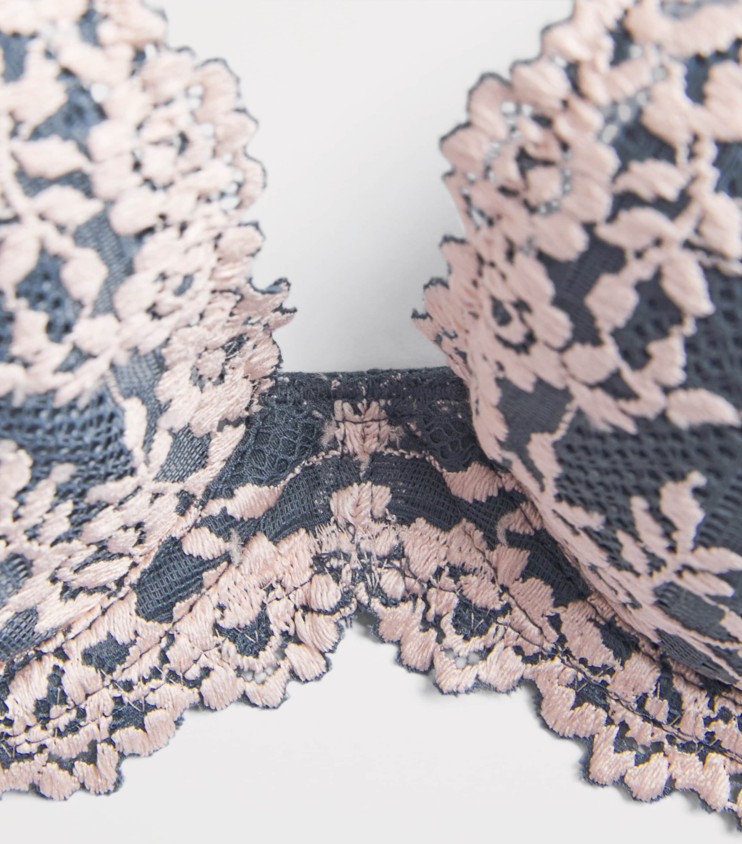 Wacoal Womens Embrace Lace Bra Drk Slte/cld Pnk Image 4