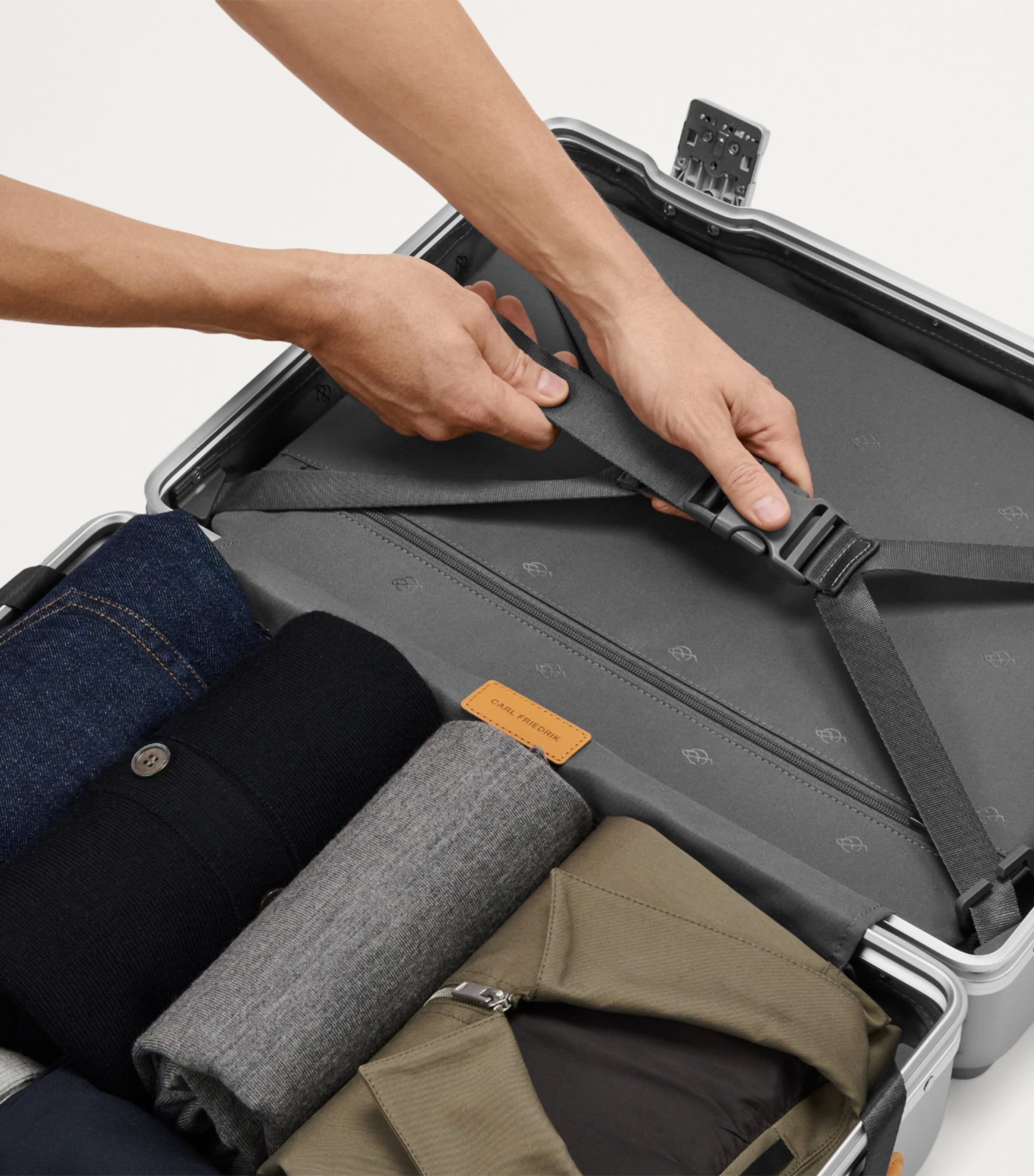 The Carry-On Pro Suitcase (55cm) LIGHT GREY TAN Image 7