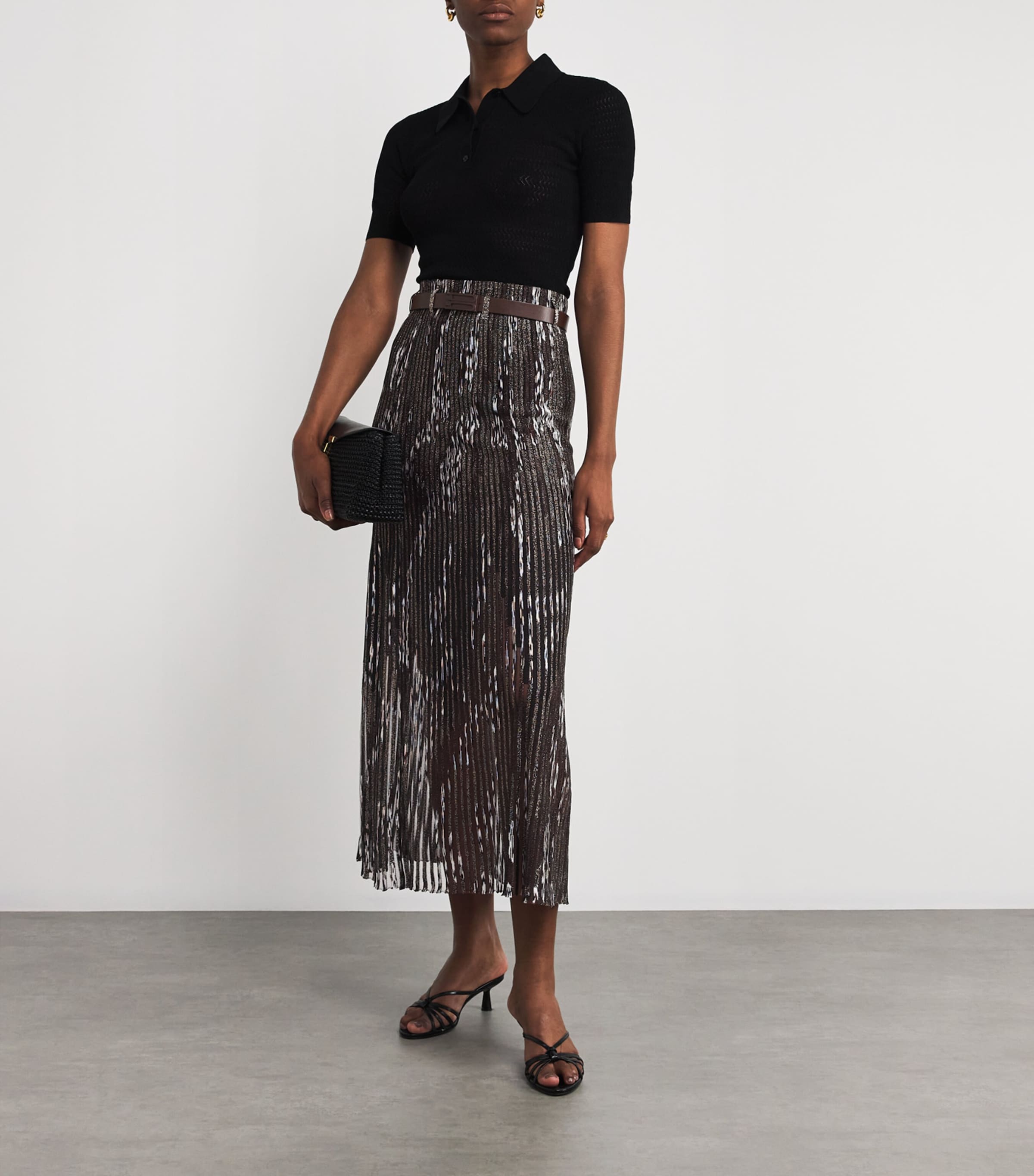 Metallic Pleated Maxi Skirt SM9T2 BLACK BASE Image 2