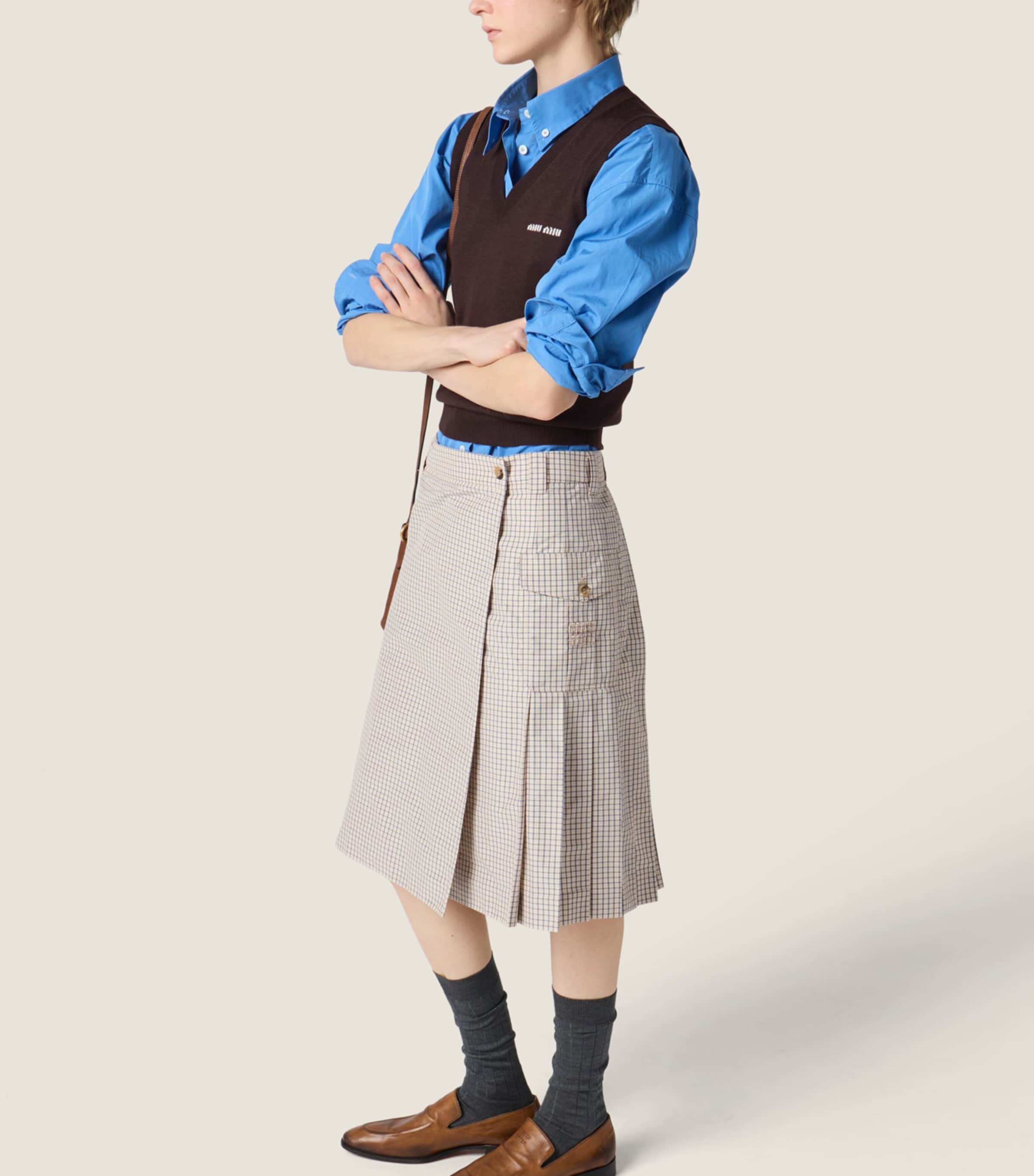 Miu Miu Womens Wool Logo Sweater Vest Image 4