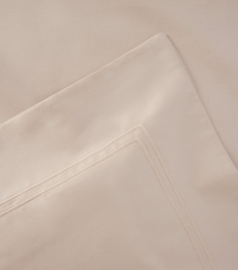 Yves Delorme Triomphe Super King Duvet Cover (260cm x 220cm) Image 2