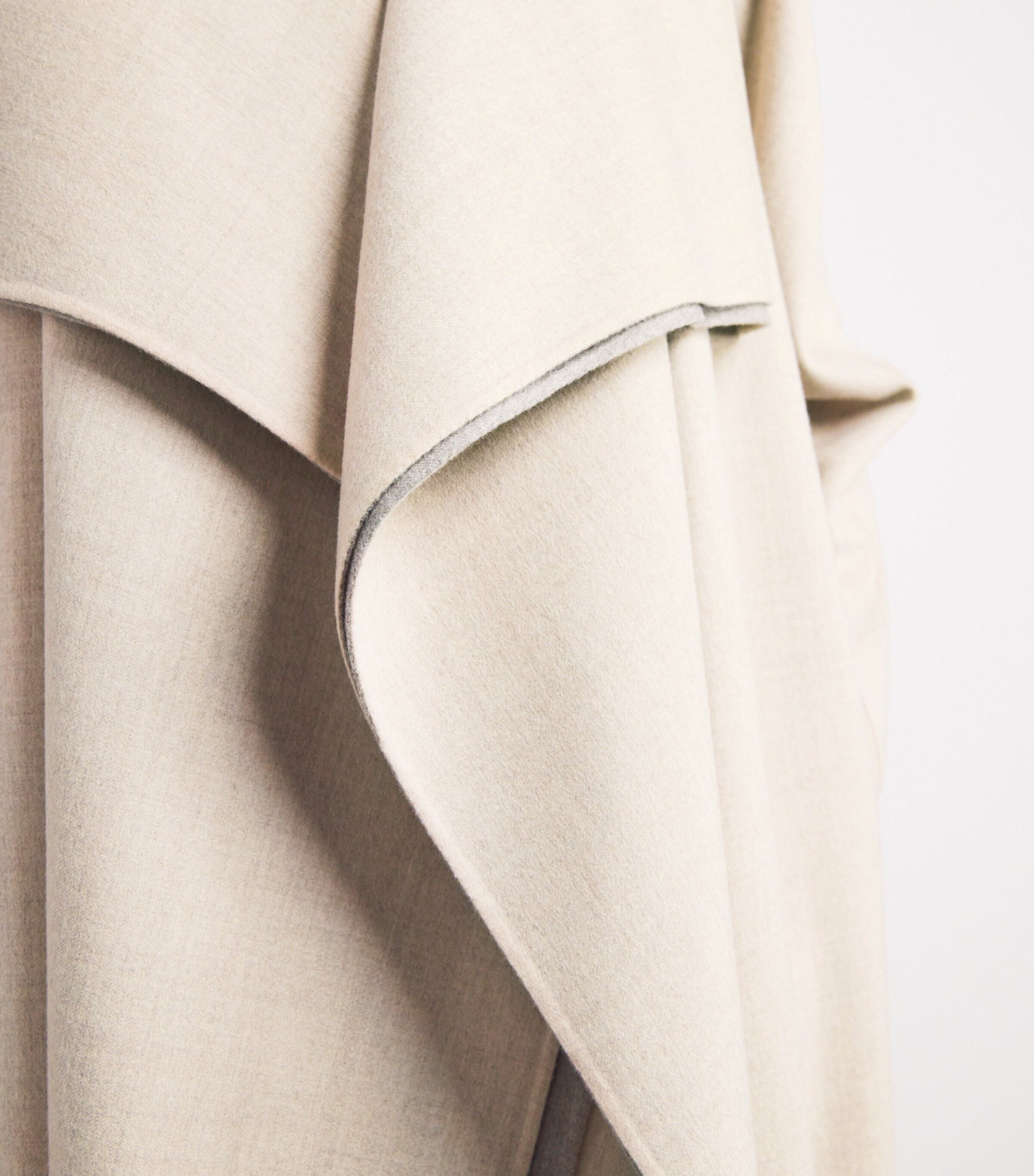 RETORI Womens Wool Double-Shawl Coat Ivory/natural Image 6
