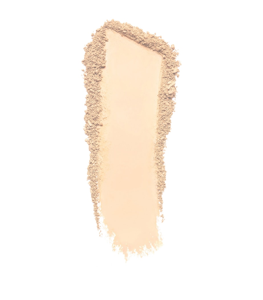 Double Wear Stay-in-Place Matte Powder Foundation 1N1 Image 2