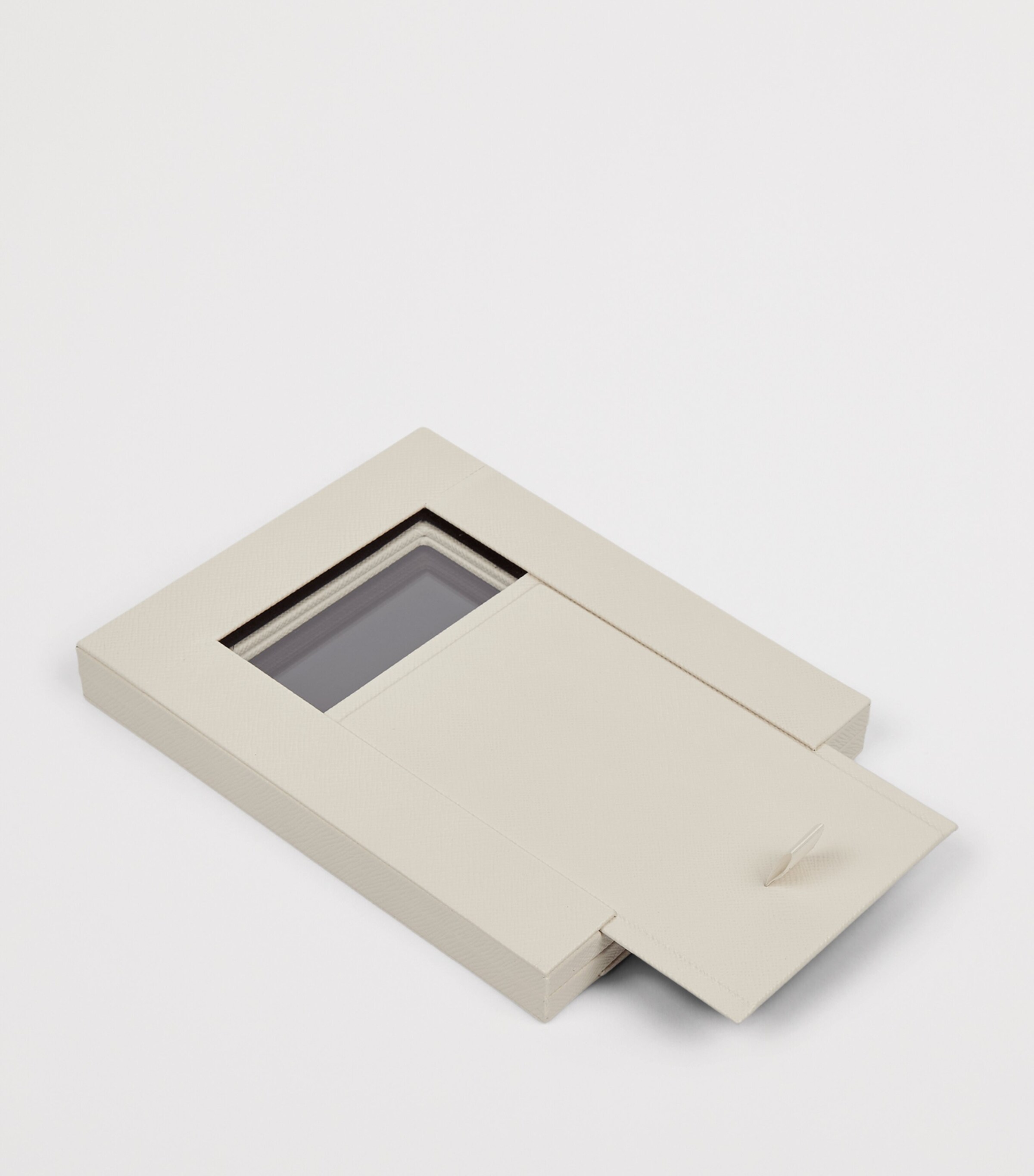 Smythson Calfskin Panama Double Frame (6” x 4”) Chalk Image 4