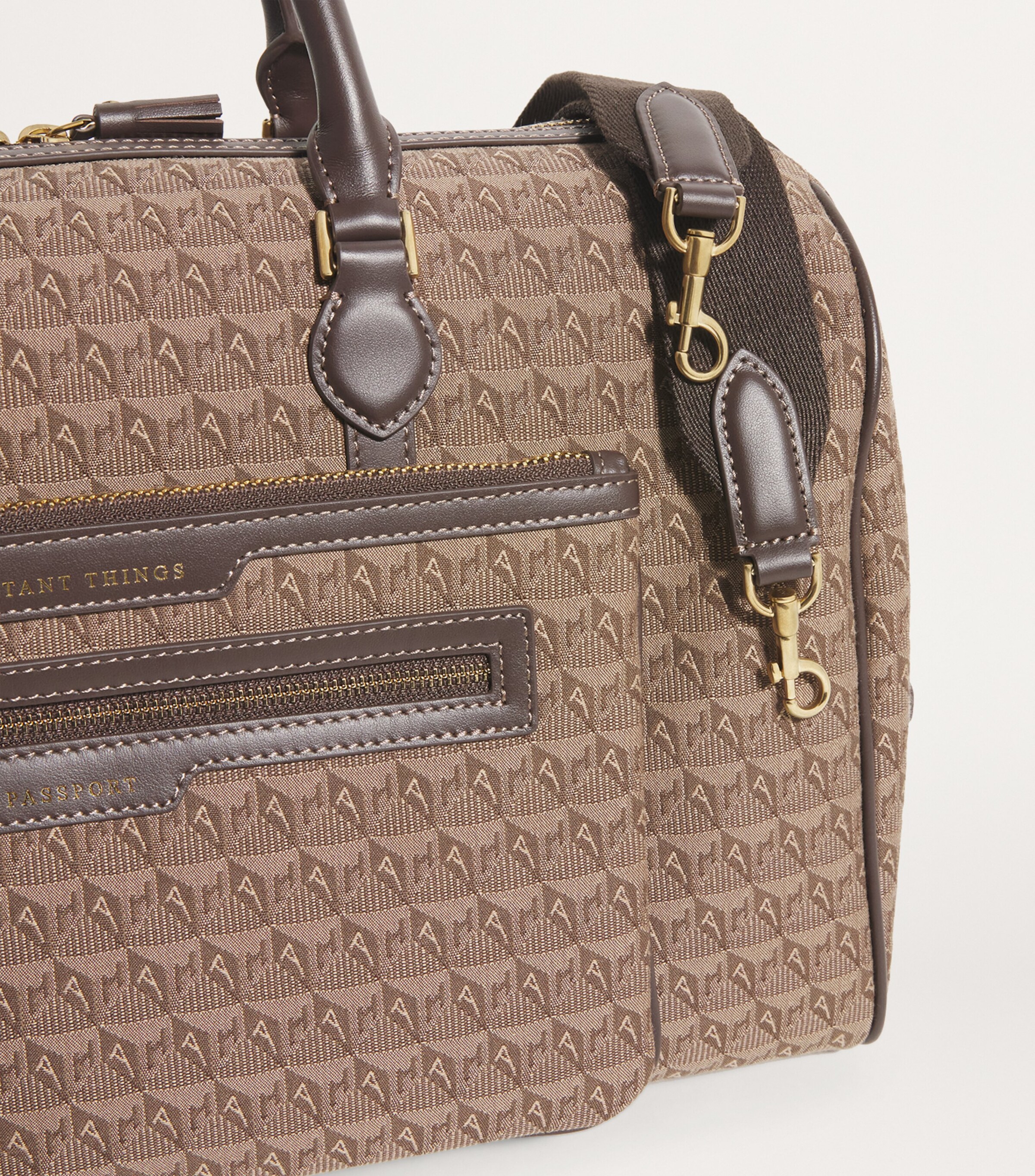 Akki　ANYA HINDMARCH ファー付 Anya Hindmarch Multi Jacquard Leather-Trim Inflight Travel Bag