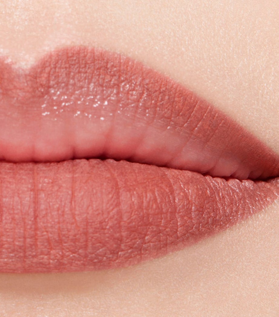 CHANEL CHANEL LE CRAYON LÈVRES Precision Lip-Defining Pencil Beige Naturel Image 4