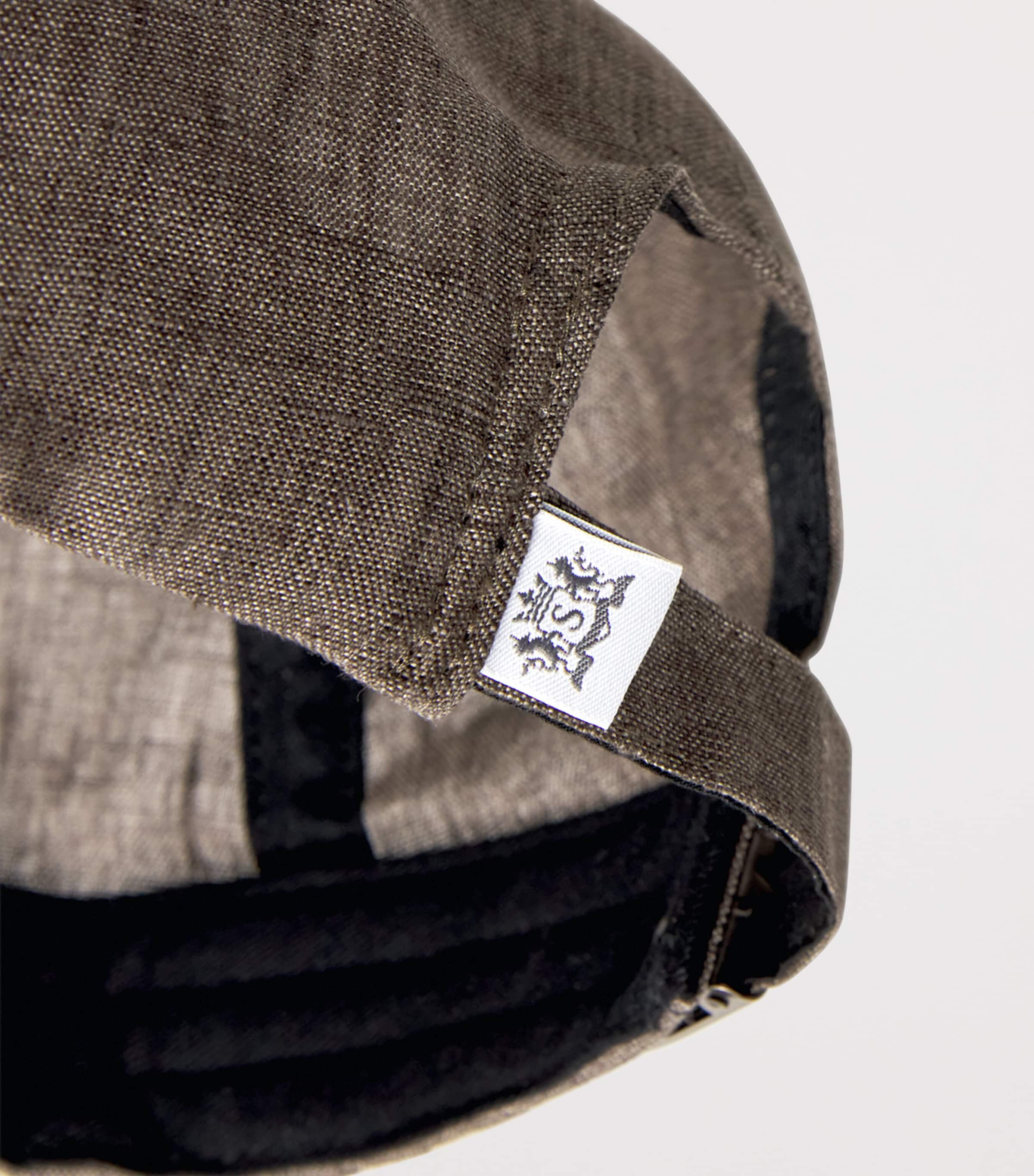 Sunspel Linen Cap Brgw Dark Walnu Image 4
