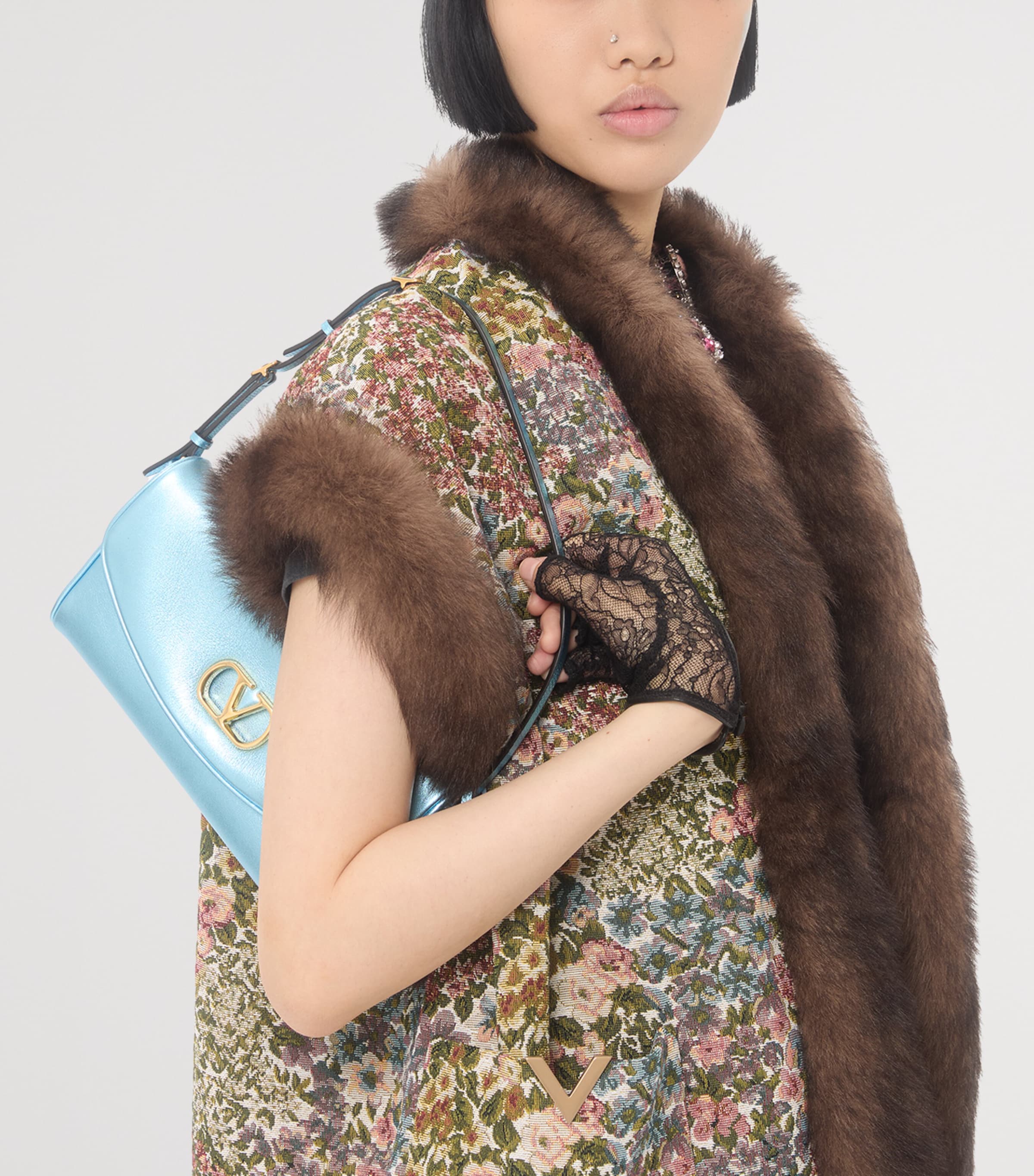 Small Leather DeVain Shoulder Bag E08 Image 7